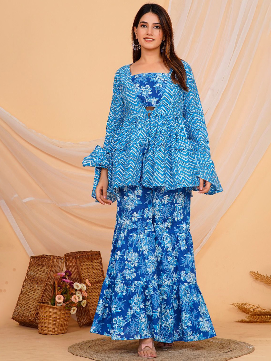 JAGNA Floral Printed Shoulder Straps Pure Cotton Top & Palazzos With Shrug