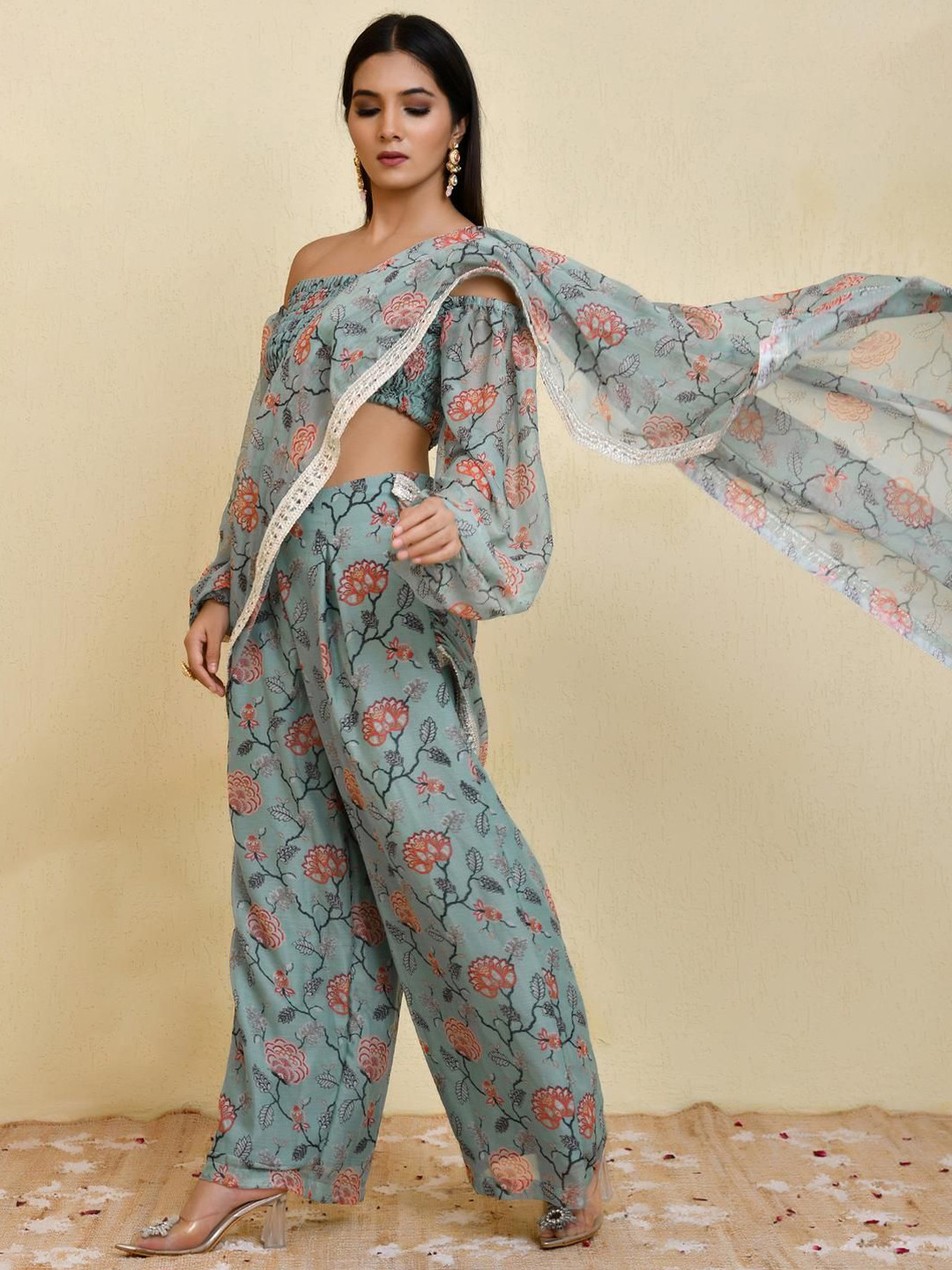 Bannhi by Priyanka Rathore  Floral Embroidered Poly Georgette Pant Saree