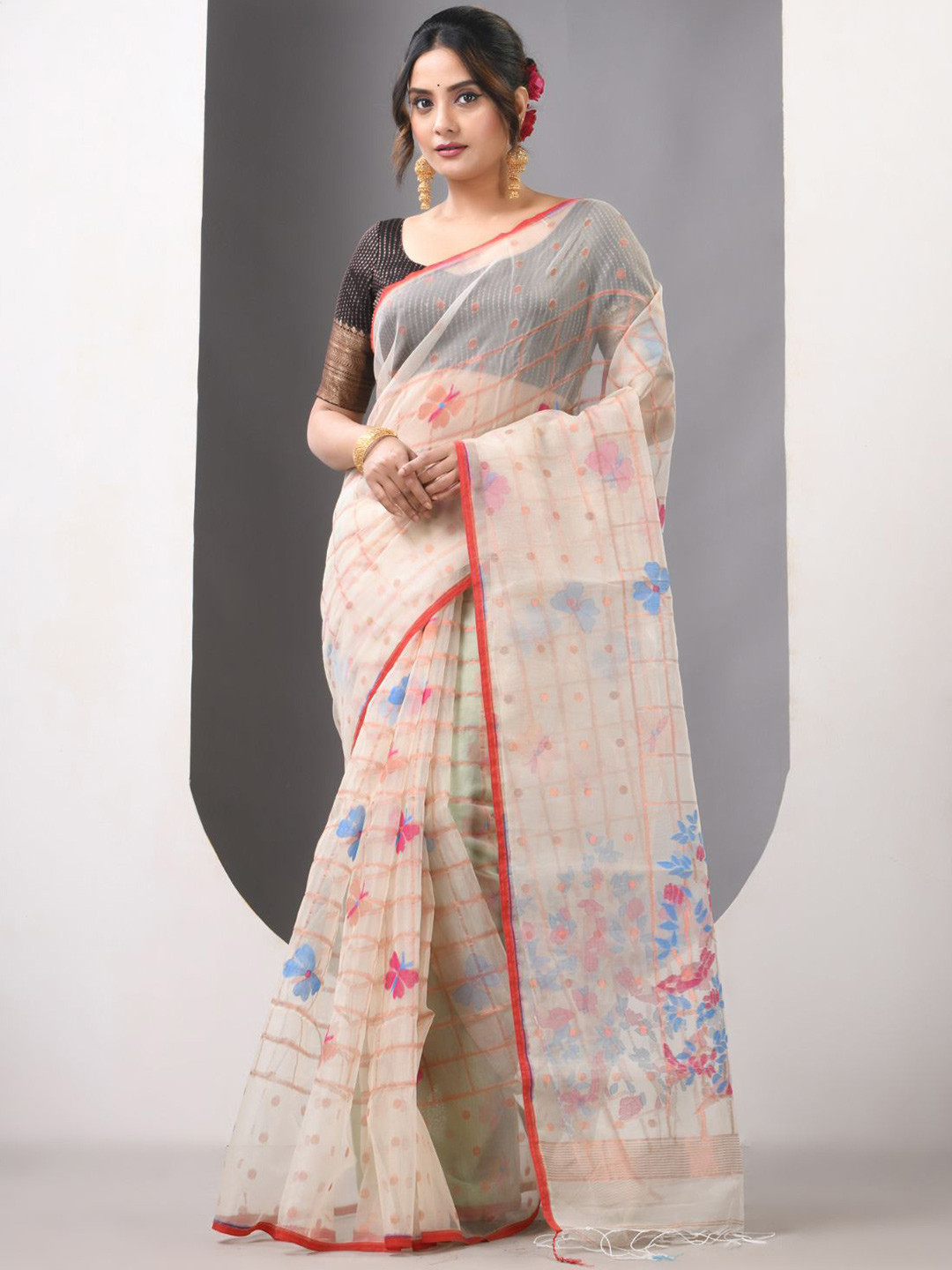 Charukriti  Checked Printed Designer Saree
