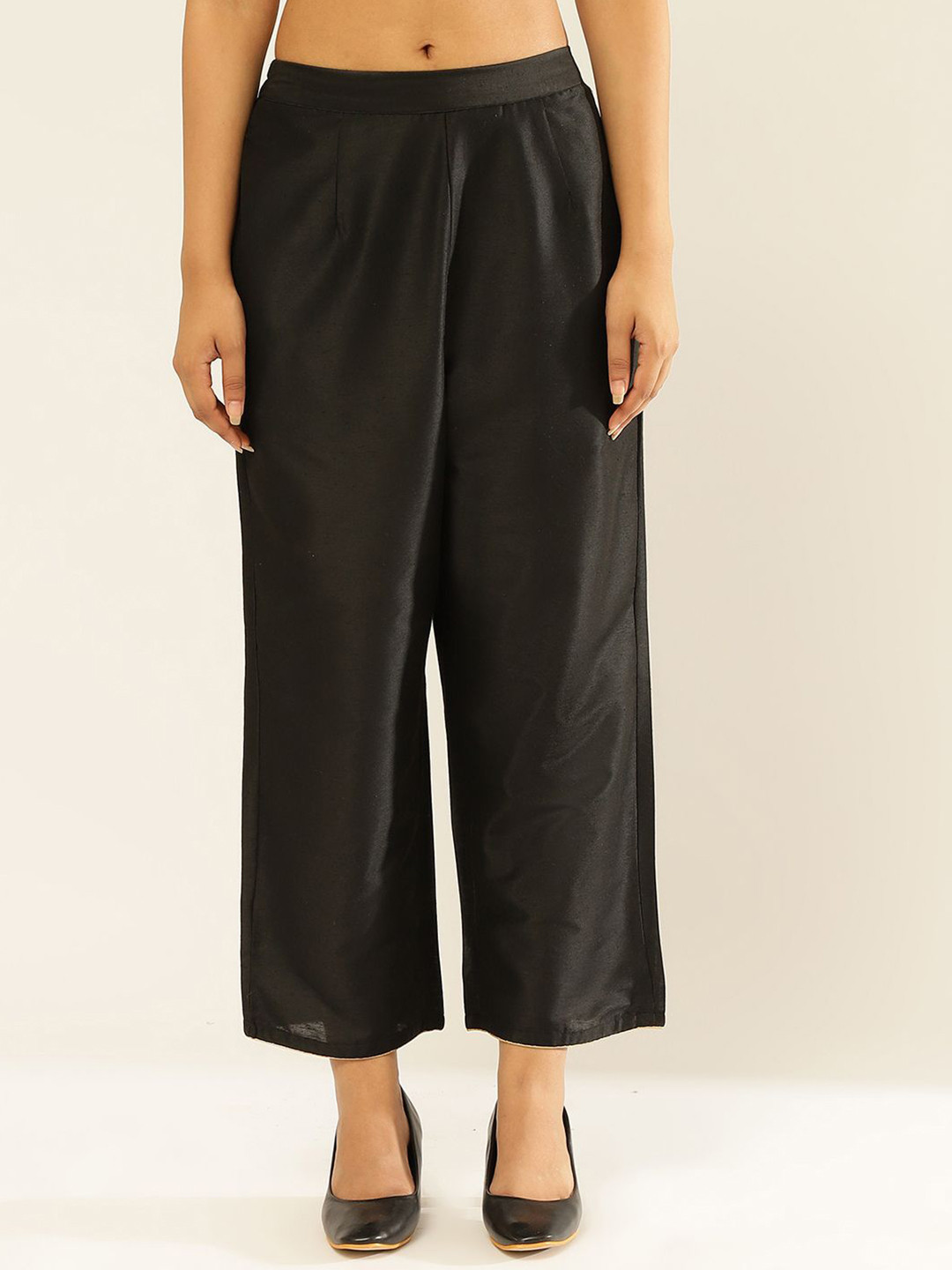 Abhishti Women Cotton Silk Cropped Pants - Black