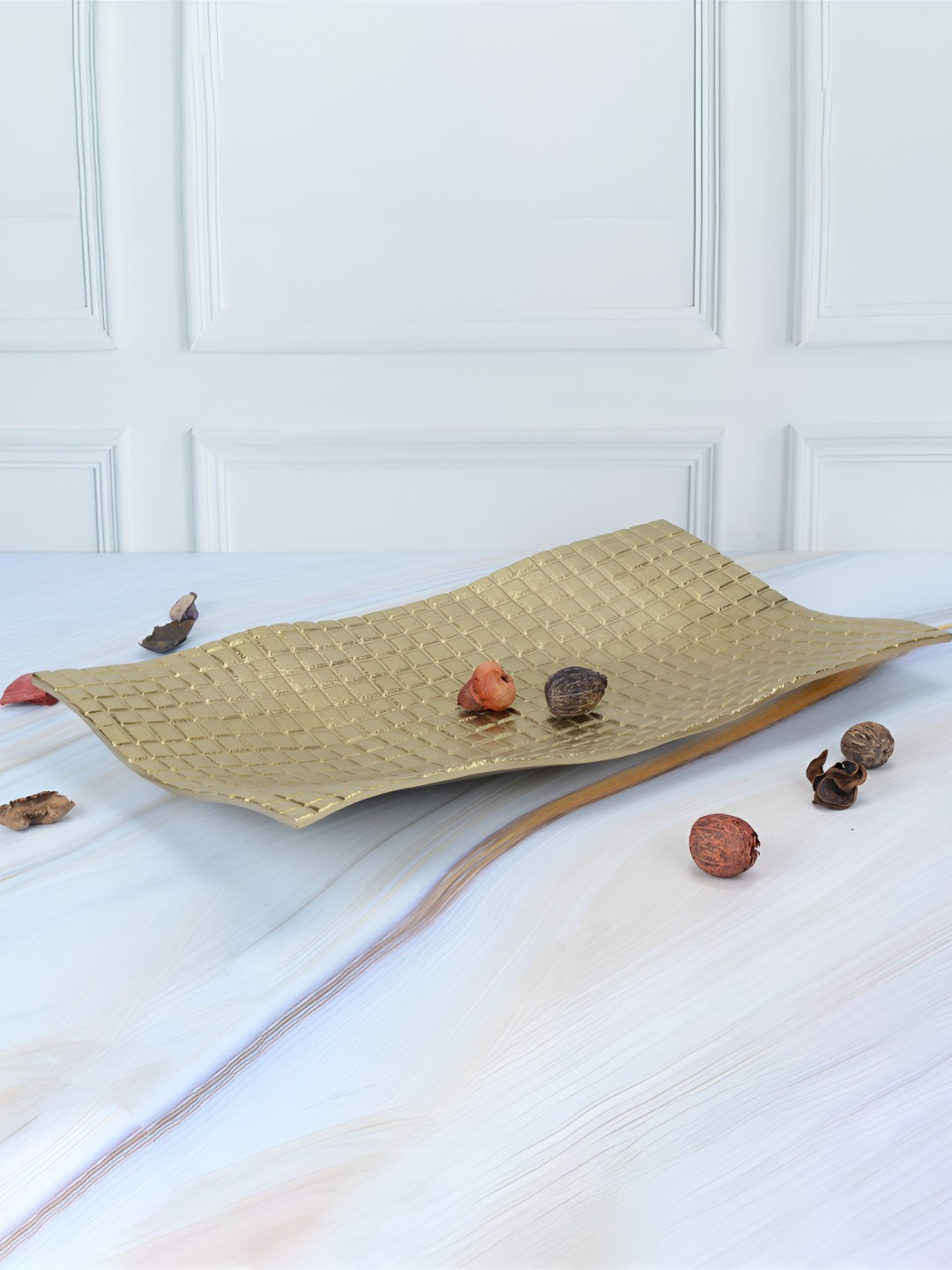 Maison Modern Gold-Toned Aluminium Easy to Clean Serving Tray