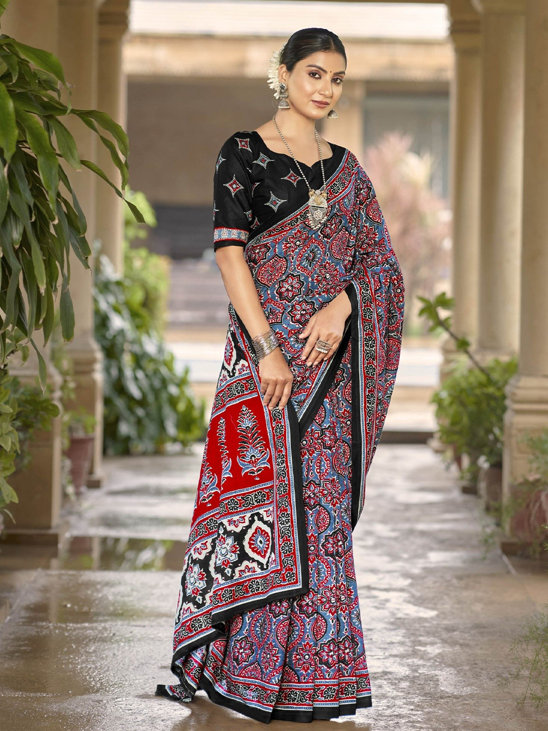 RV CREATION Floral Pure Cotton Designer Bagru Saree