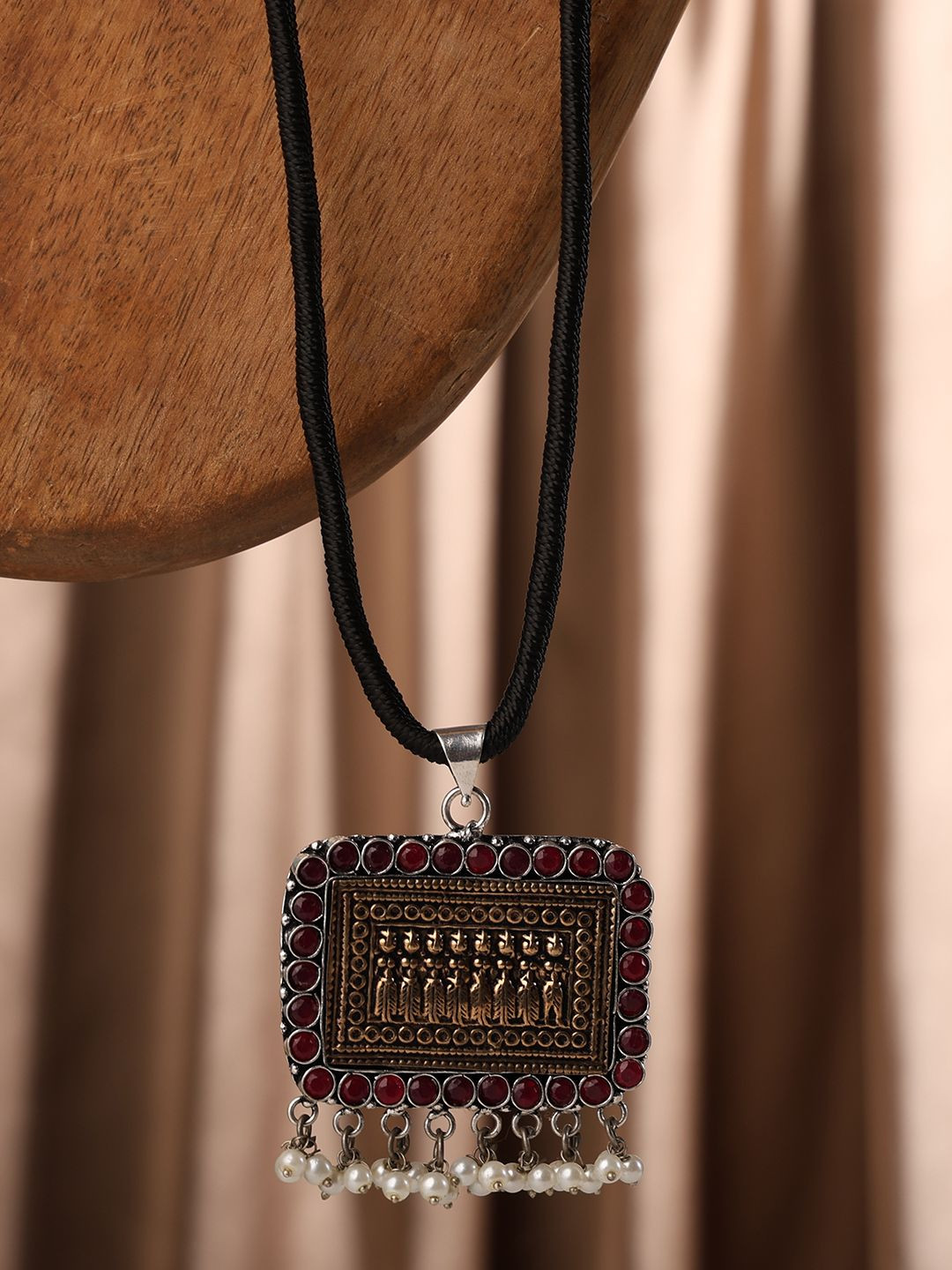 VENI 92.5 Silver-Plated Stone Studded & Beaded Tribal Oxidised Thread Pendant With Chain