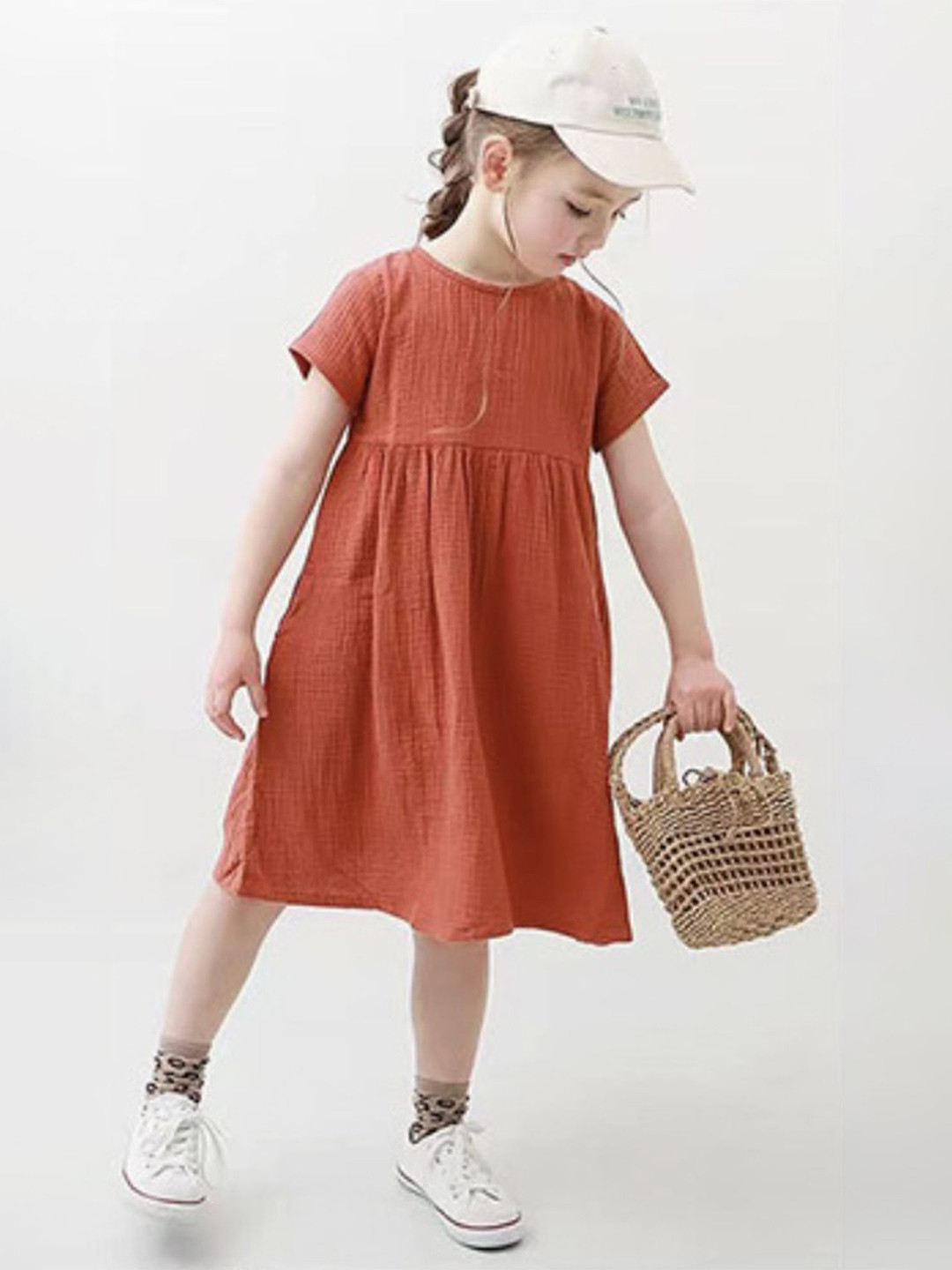 LULU & SKY Girls Silhouette Crinkled Empire Dress