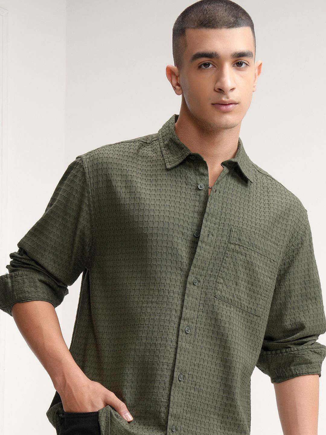 HIGHLANDER Men Relaxed Fit Spread Collar Textured Cotton Casual Shirt