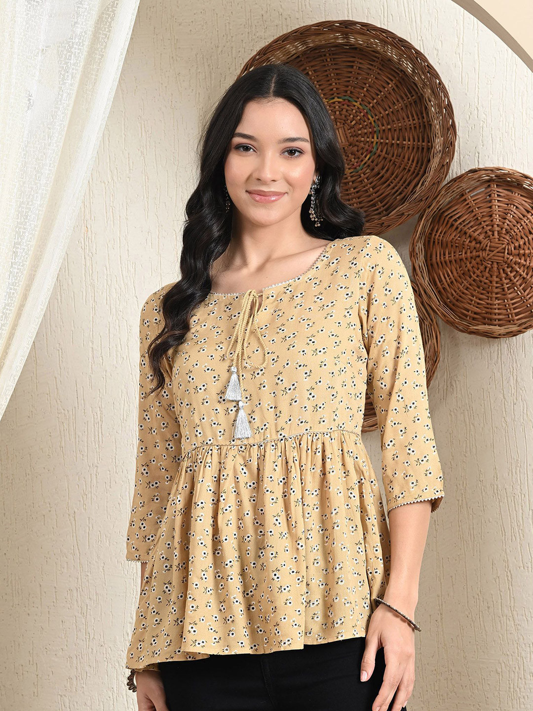 Netreyam Women Floral Printed Tie-Up Neck Peplum Top