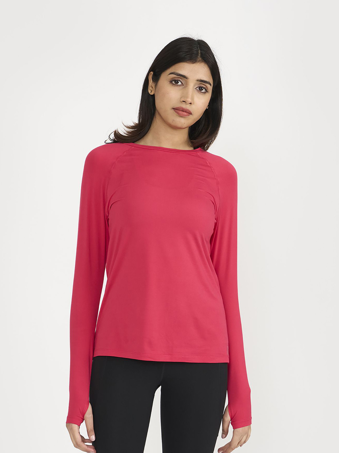 Hunnit Women Zen Round Neck Long Sleeves Activewear Gym Training Top