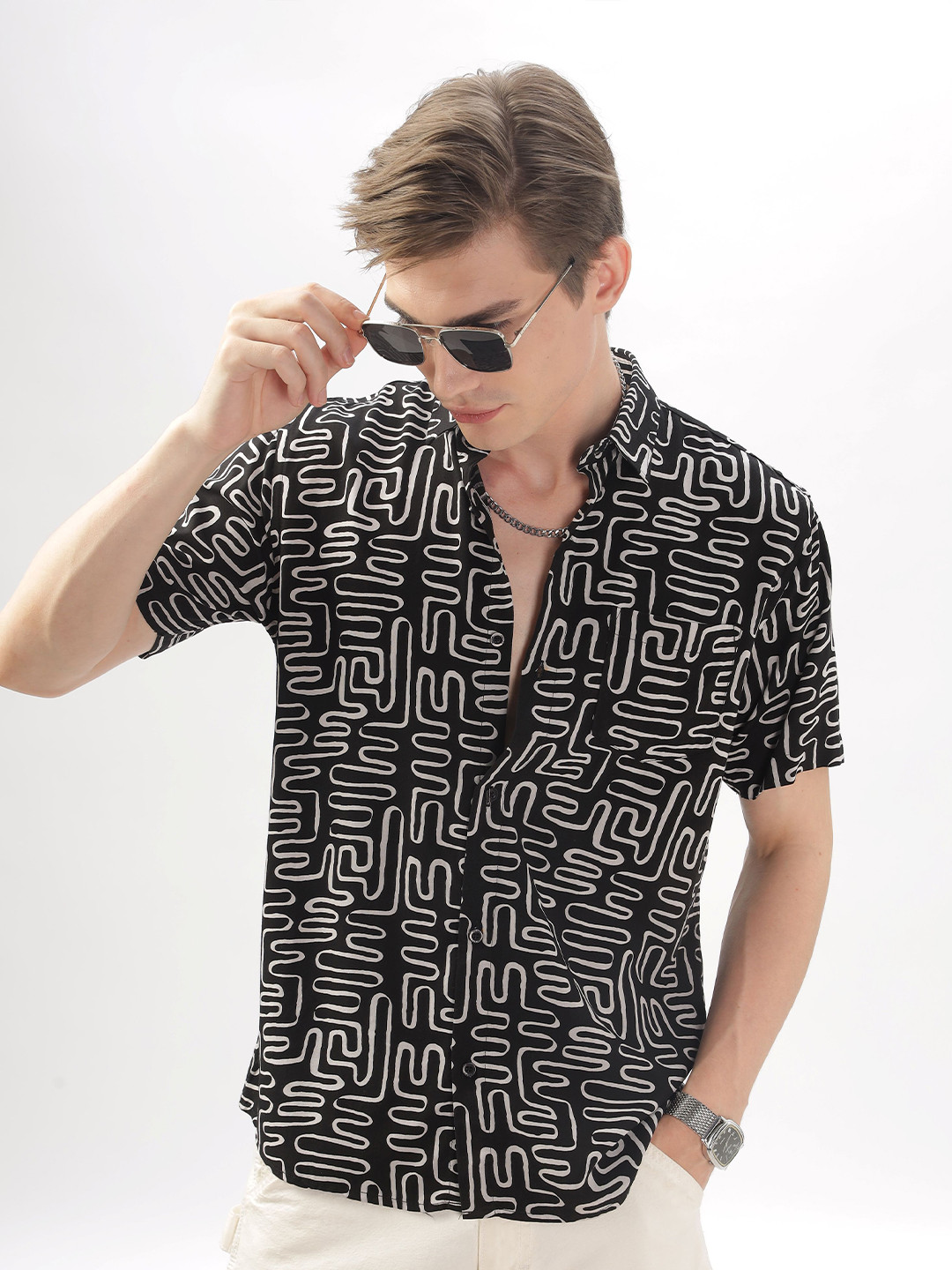 BS BLUE SQUAD Men India Slim Fit Spread Collar Abstract Printed Casual Shirt