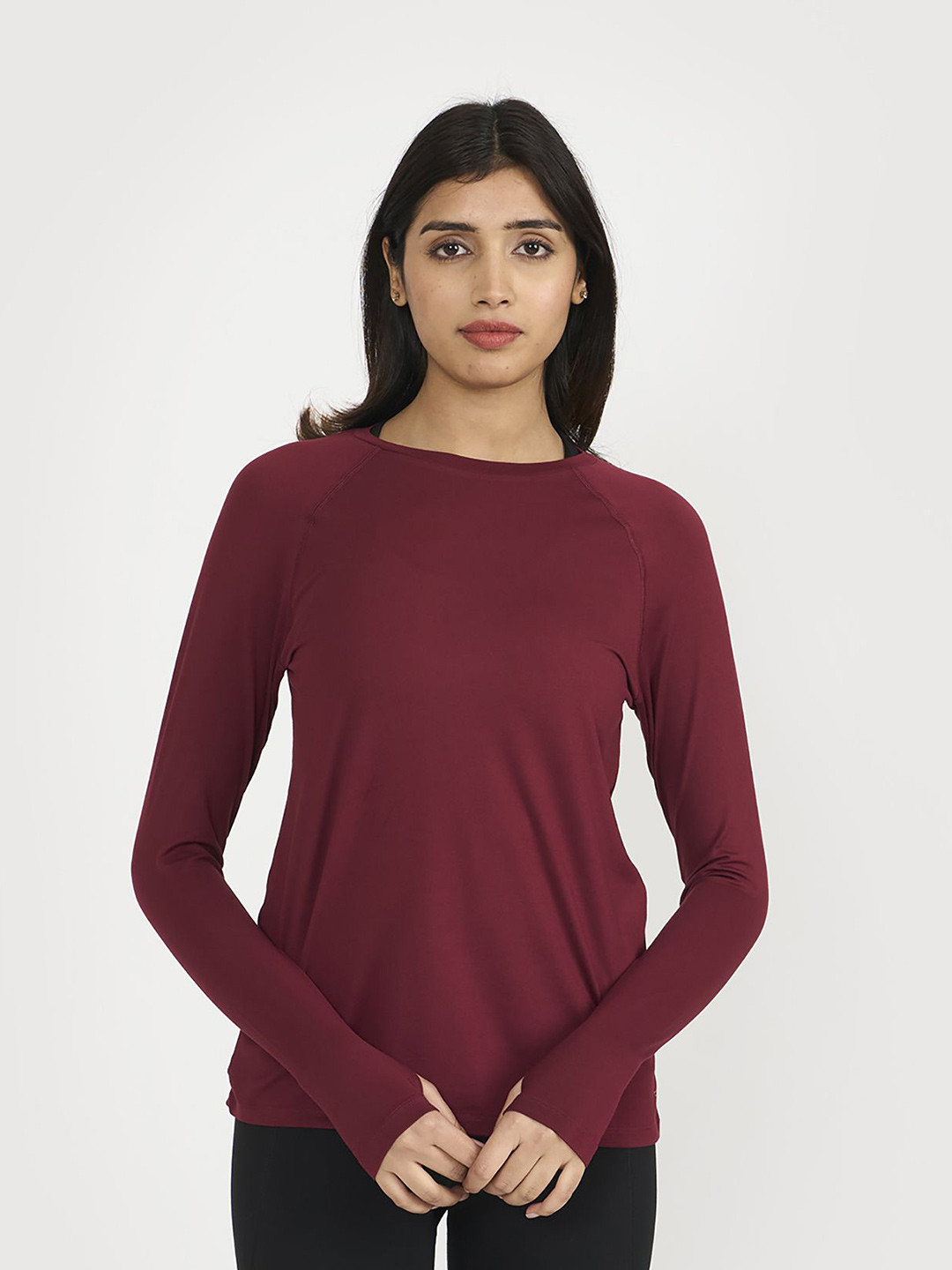 Hunnit Women Zen Round Neck Long Sleeves Activewear Gym Training Top