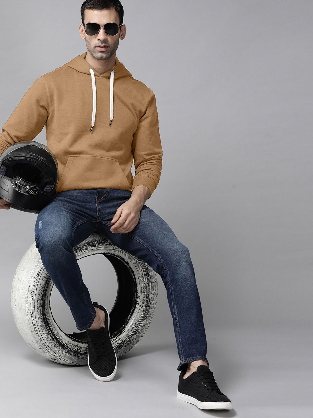 ELLITI Men Hooded Sweatshirt