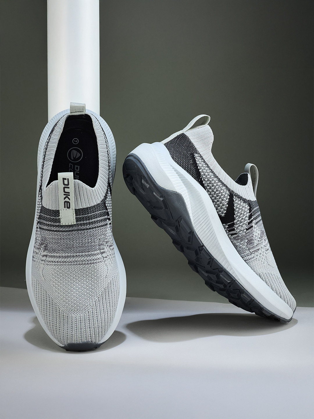 Duke Men UrbanKnit Walking Shoes