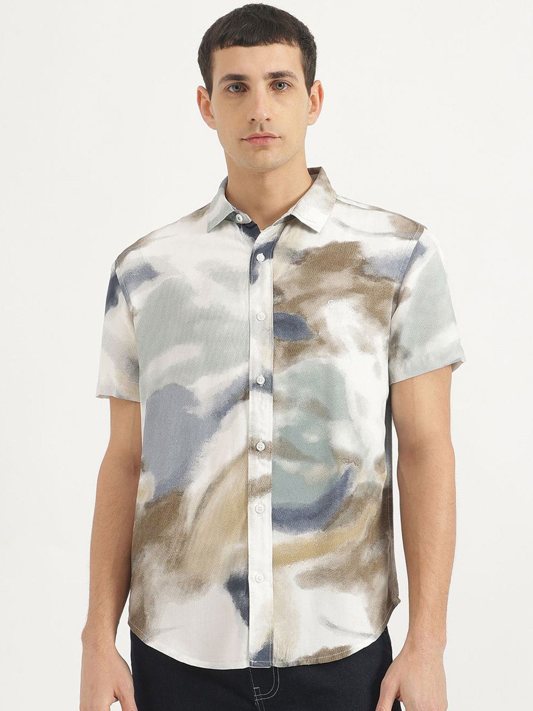 United Colors of Benetton Men Relaxed Fit Spread Collar Abstract Printed Casual Shirt