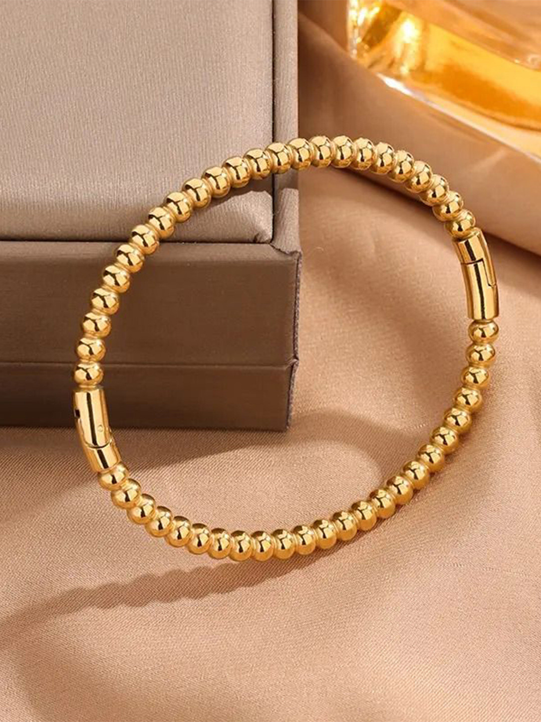 DIVASTRI Gold-Plated Stainless Steel Anti-Tarnish Bangle-Style Bracelet