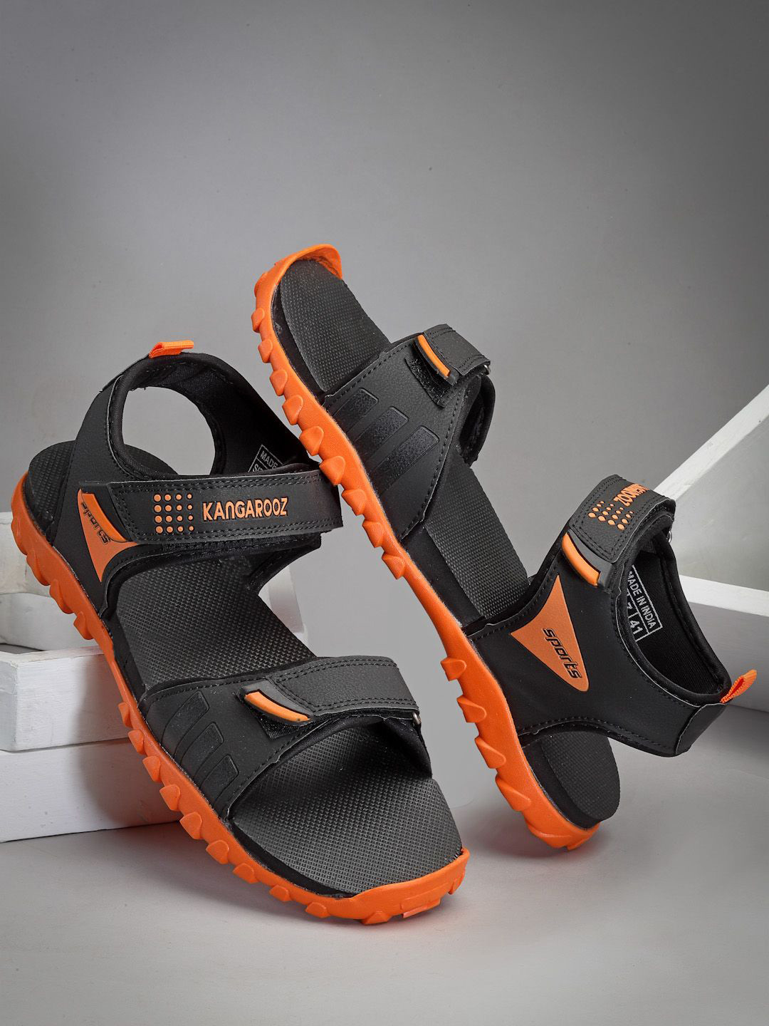 KANGAROOZ Men Comfort Sandals