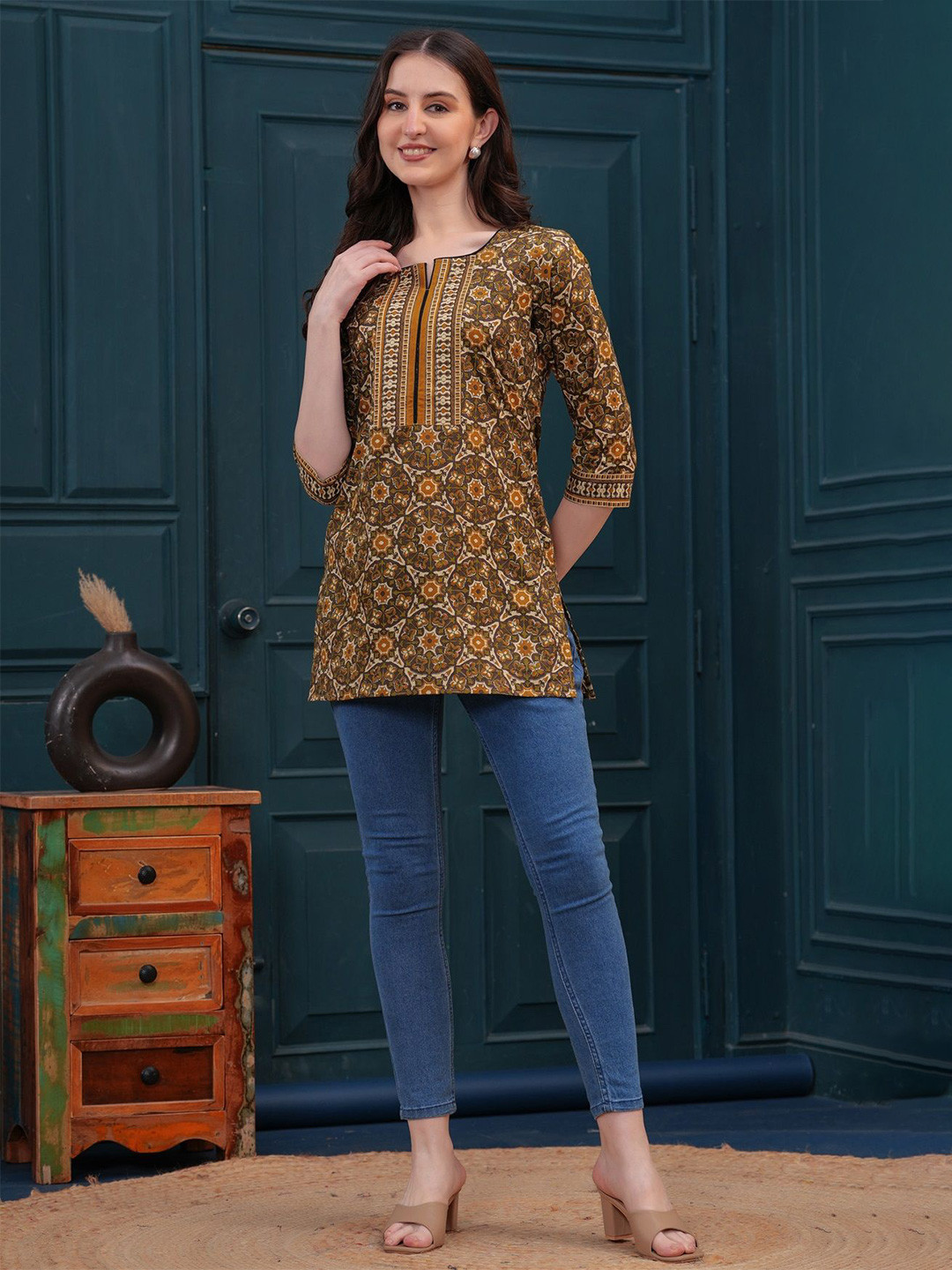 KIRNYA Women Ethnic Motifs Printed Straight Kurti