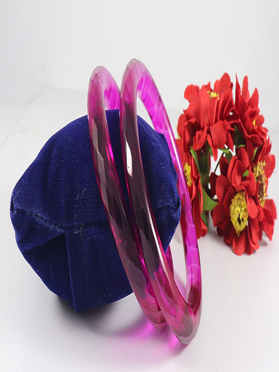 ZULKA Set Of 2 Diamond Cut Pattern Shape Premium Kada Bangles