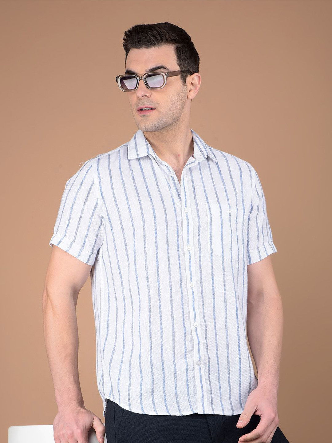 Crimsoune Club Men Classic Slim Fit Spread Collar Vertical Striped Cotton Casual Shirt