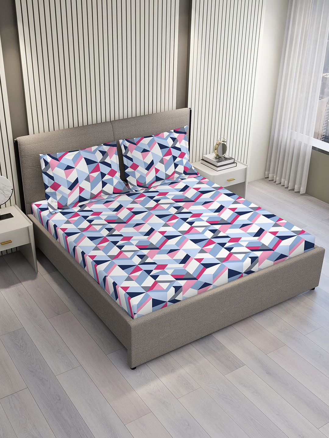 Layers Argos White 225CVC Geometrical Print King Bedsheet & Pillow Covers  2.74 m x 2.74 m