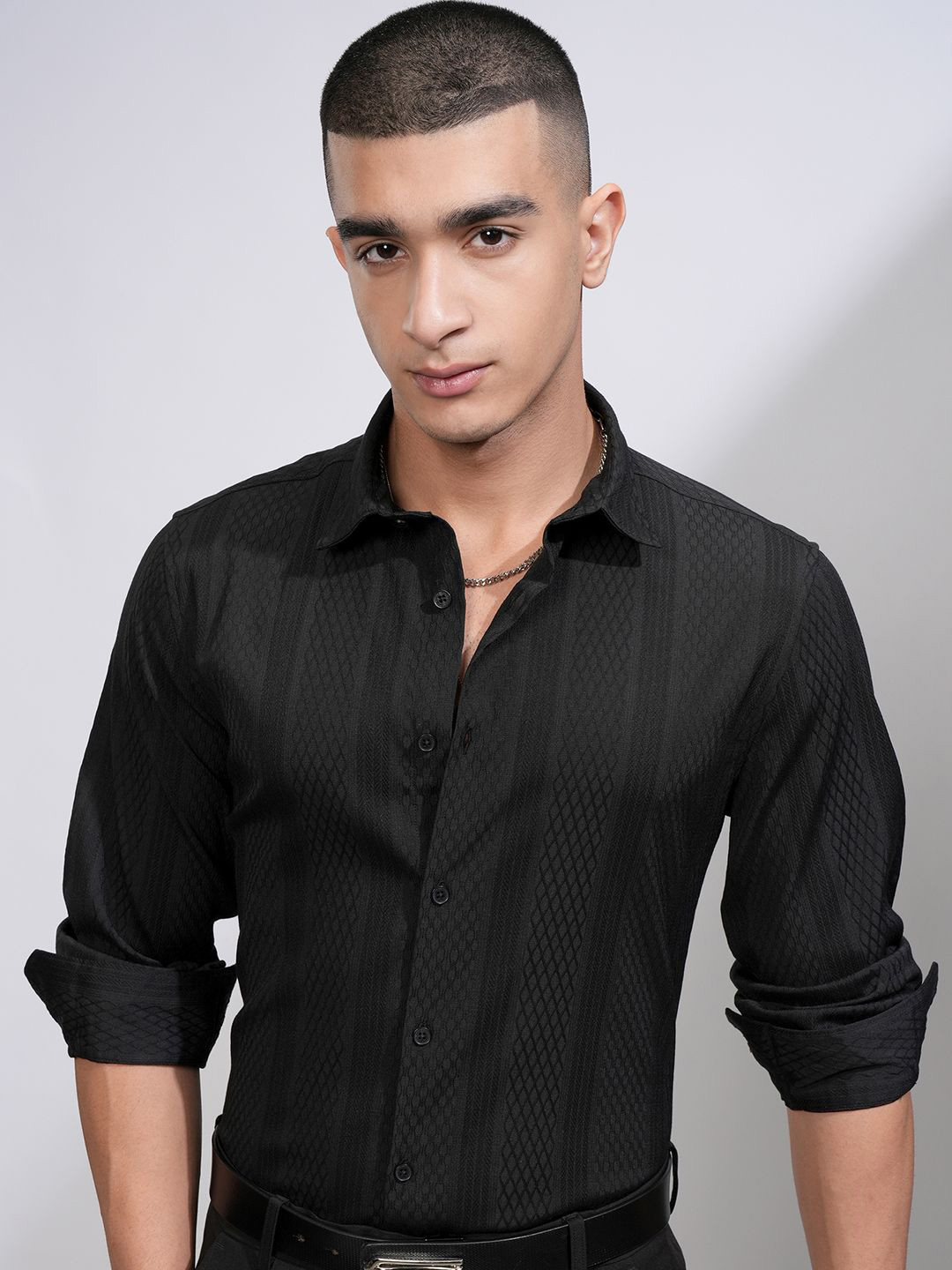 HIGHLANDER Men Jacquard Striped Pattern Slim Fit Occasion Shirt