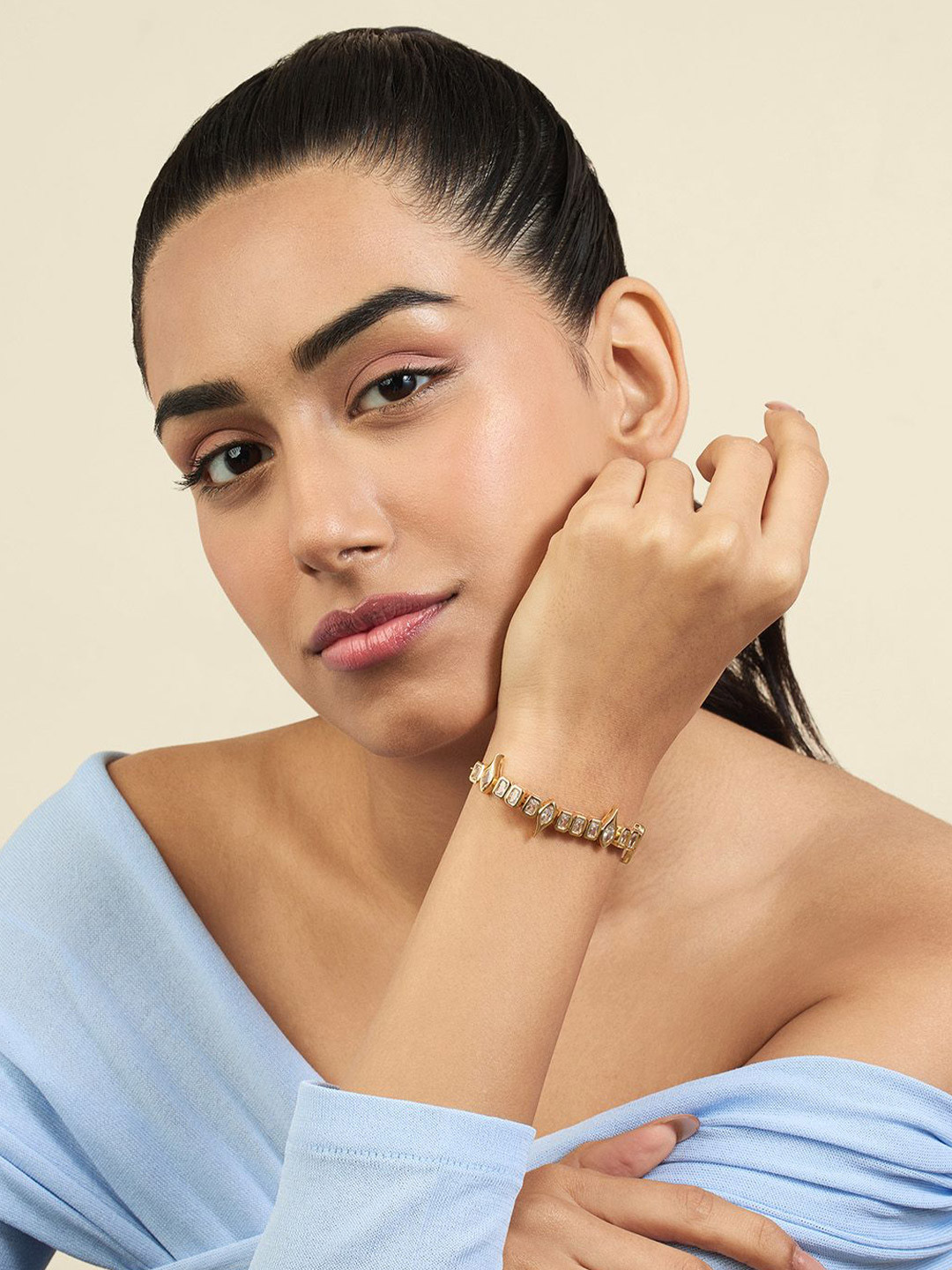 Isharya Women Brass 18KT Gold-Plated Cubic Zirconia Stone Studded Link Bracelet