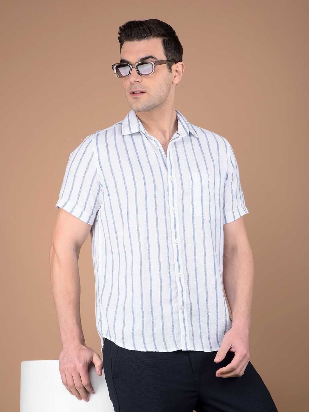 Crimsoune Club Men Classic Slim Fit Spread Collar Vertical Striped Cotton Casual Shirt