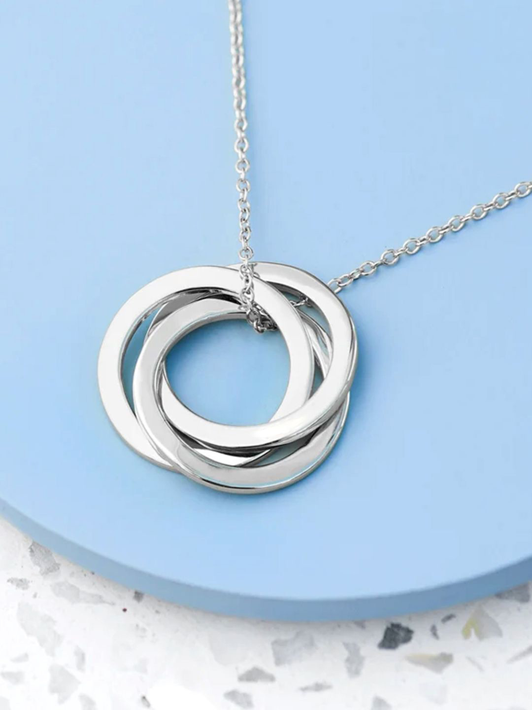 Peora Men Silver-Plated Stainless Steel Contemporary 3 Entangled Rings Pendant With Chain