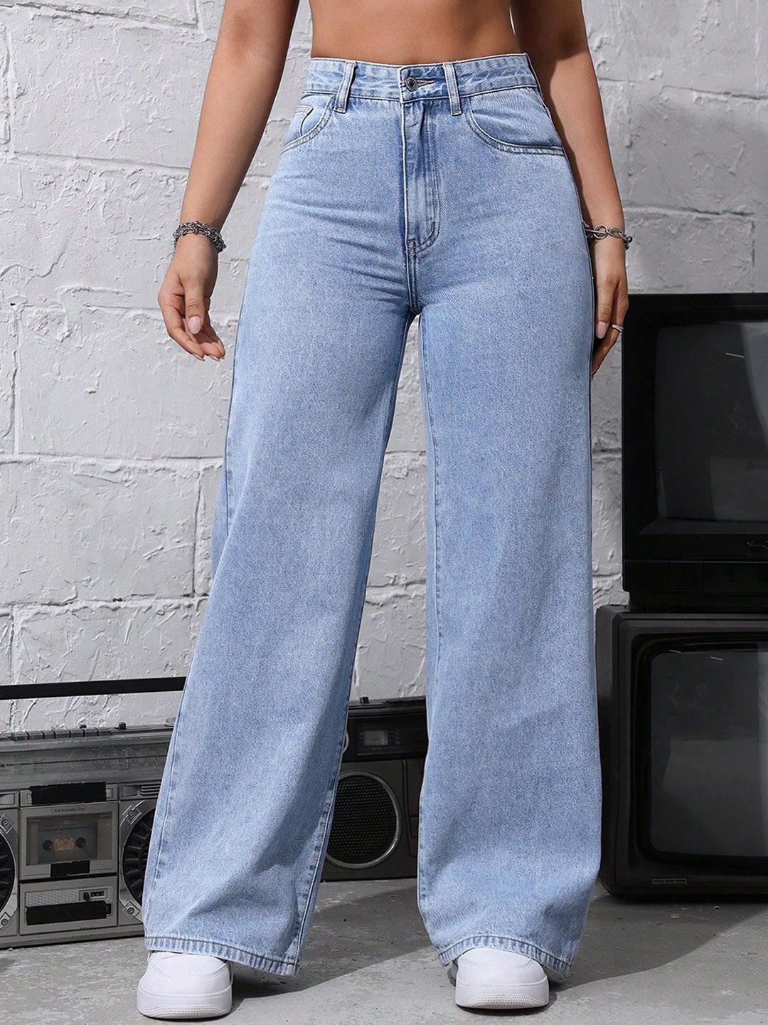 Glossia Women Comfort Straight Fit High-Rise Light Fade Acid Wash Stretchable Jeans