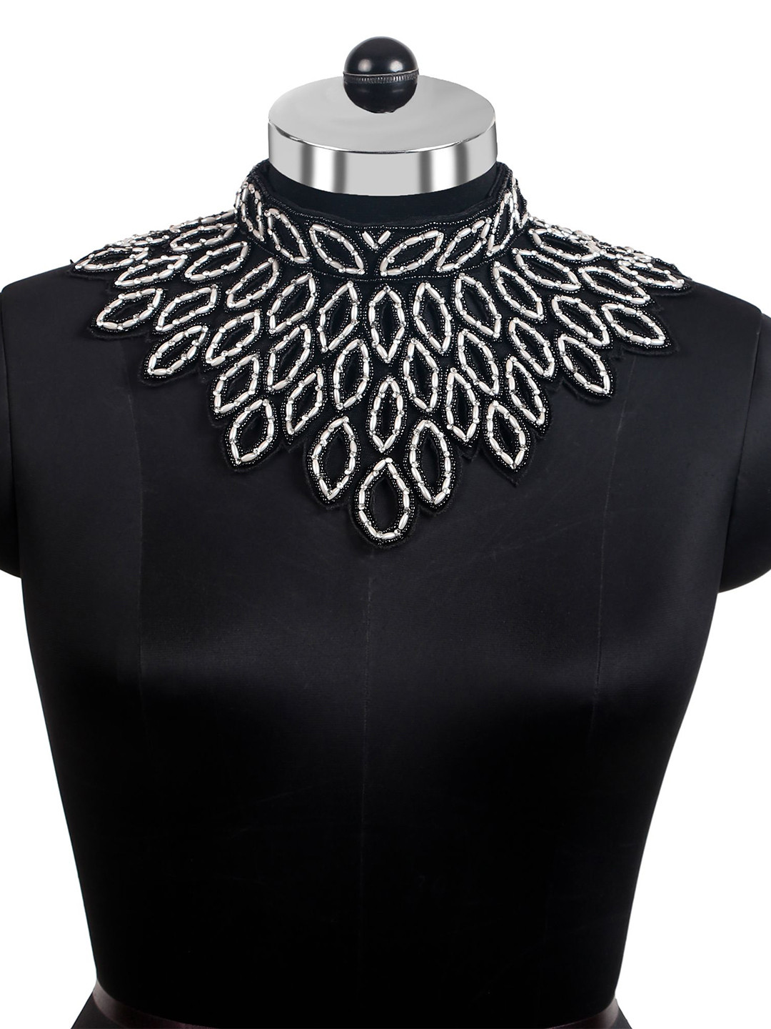 AQSA BOTIQUE Women Party Embroidered Tie-Up Shrug