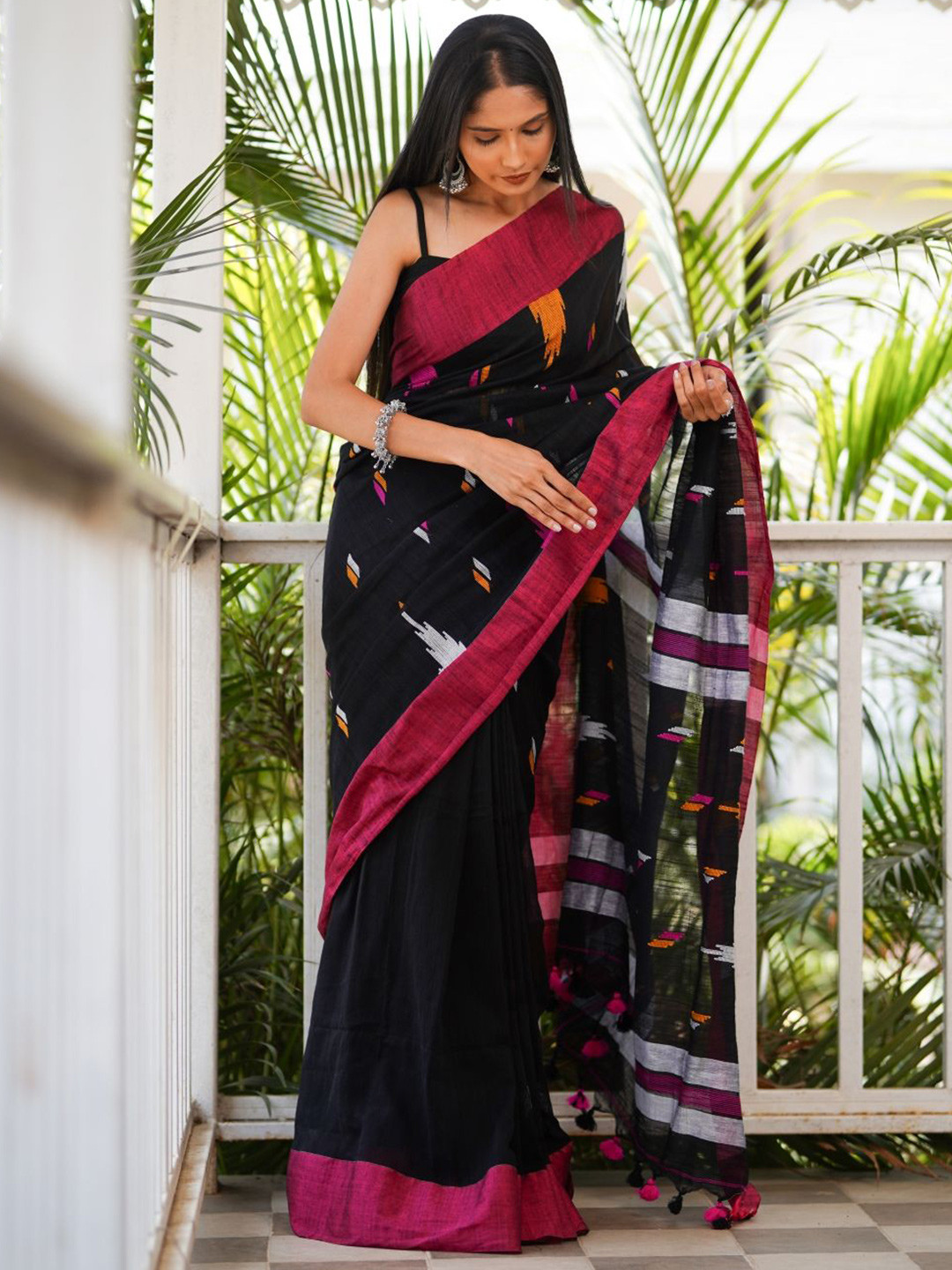 arunima weaves Woven Design Pure Cotton Banarasi Saree