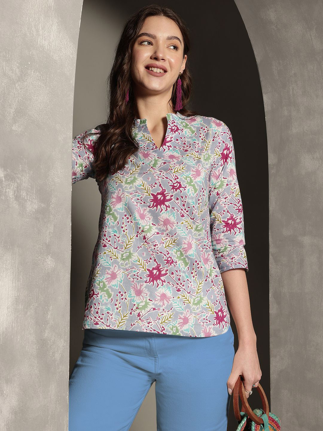 KALINI Women Floral Printed Pure Cotton Crop Top