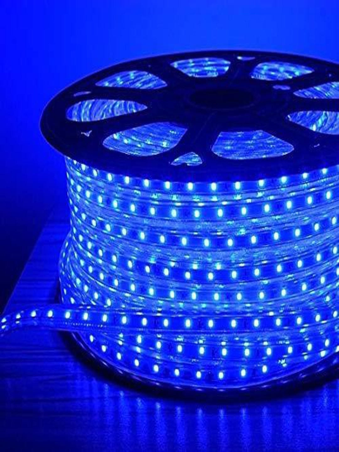 SPARK WORLD Blue Rice Shaped Bulb LED String Light