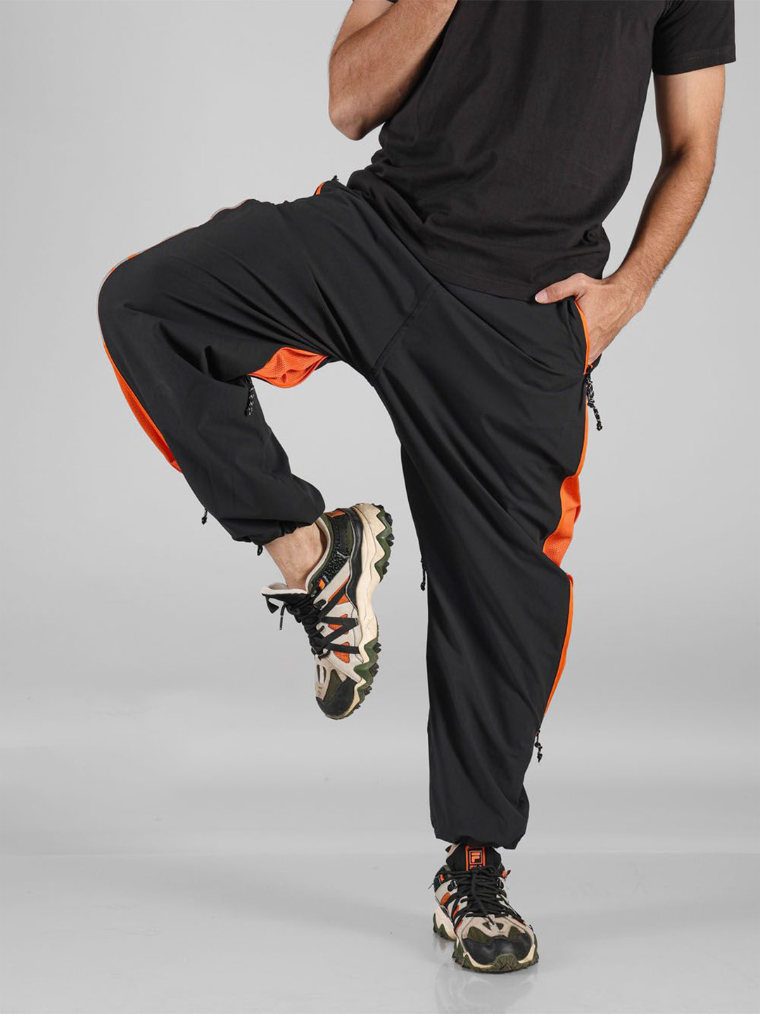 BOMBAY TROOPER Unisex Jet Black AirWave Relaxed Fit Lightweight Hoppers Joggers