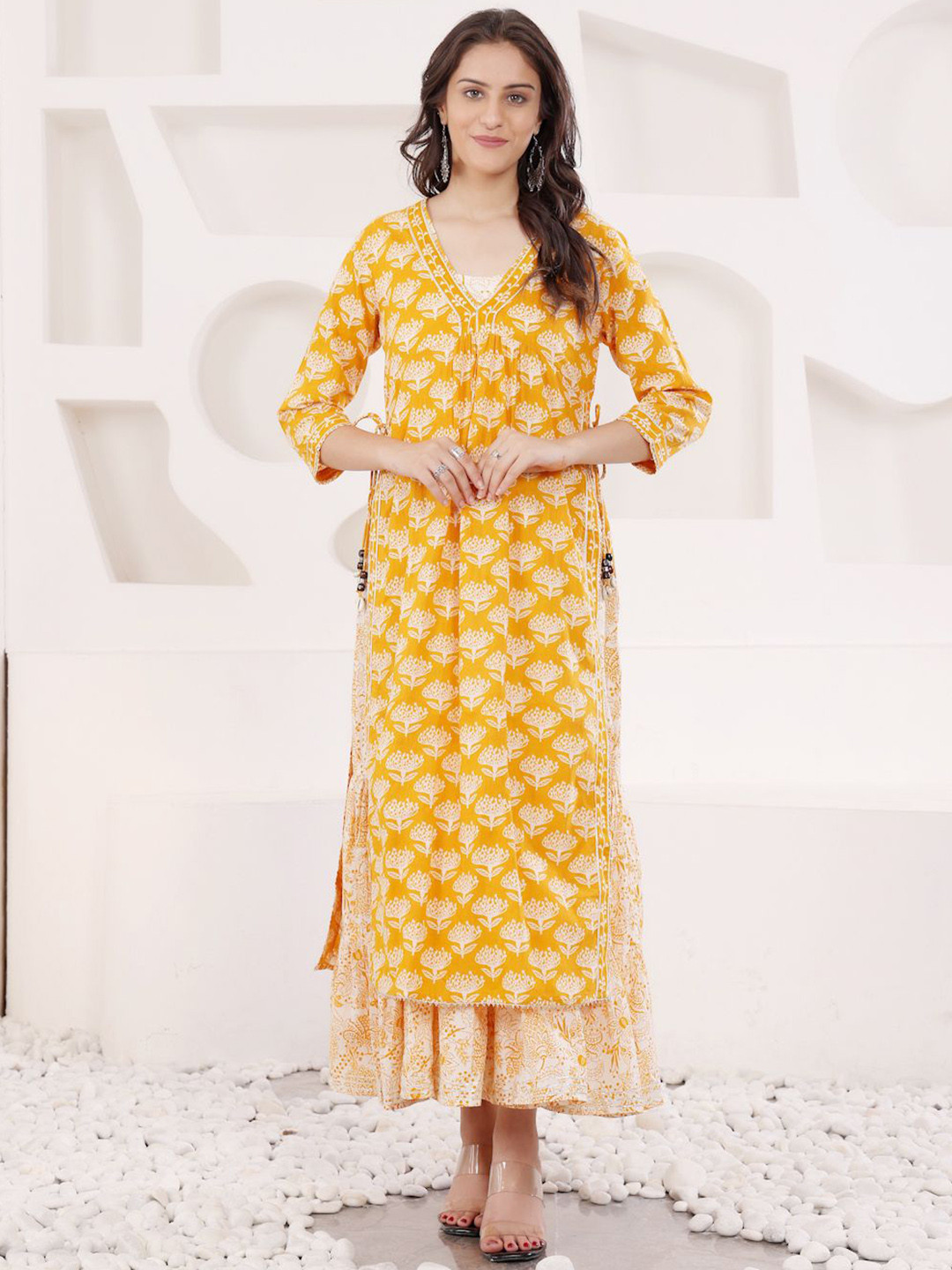 SAVI Floral Printed Cotton Gotta Patti V-Neck Empire Kurta With Tiered Inner