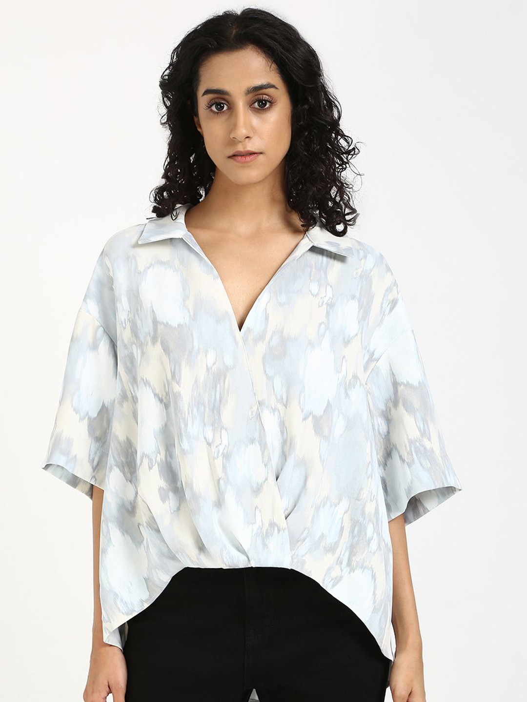 Calvin Klein Jeans Print Extended Sleeves High-Low Top