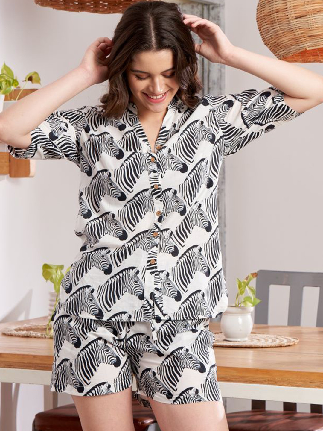 The Quince Life Zippy Zebra Pure Cotton Shirt With Shorts Set