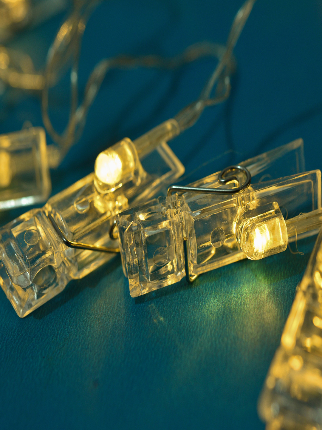SPARK WORLD 16 Yellow Photo Clip  LED String Lights