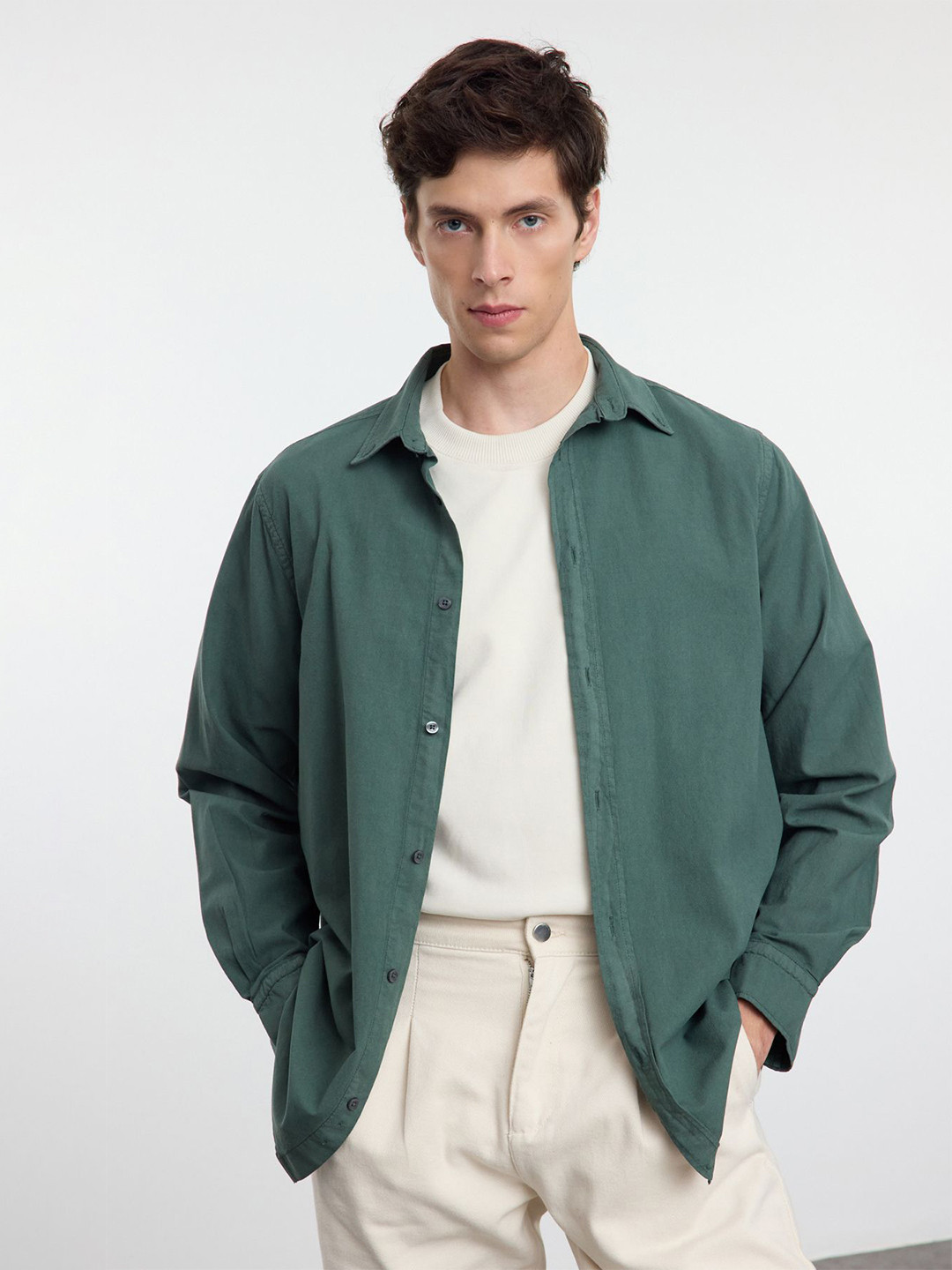 Trendyol Unisex Relaxed Fit Spread Collar Solid Cotton Casual Shirt