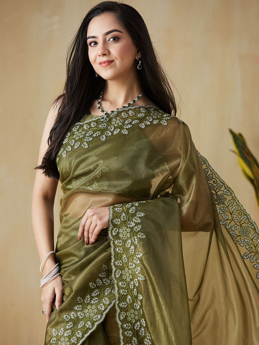 RACHNA Sequinned Ready to Wear Net Saree