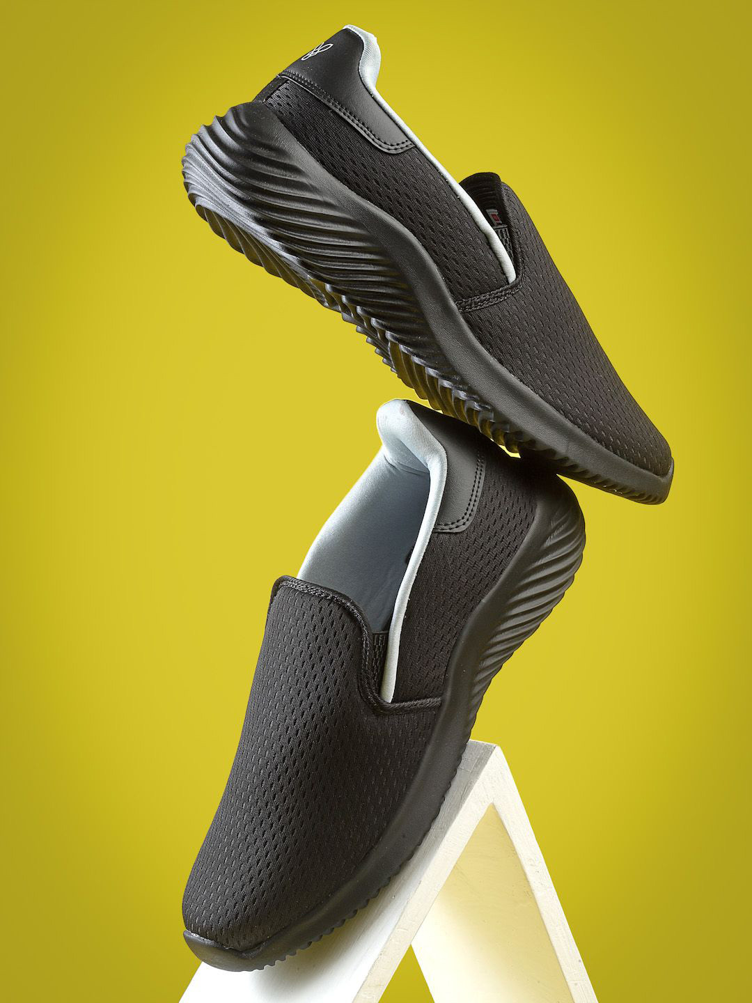 KANGAROOZ Men Non-Marking Running Shoes