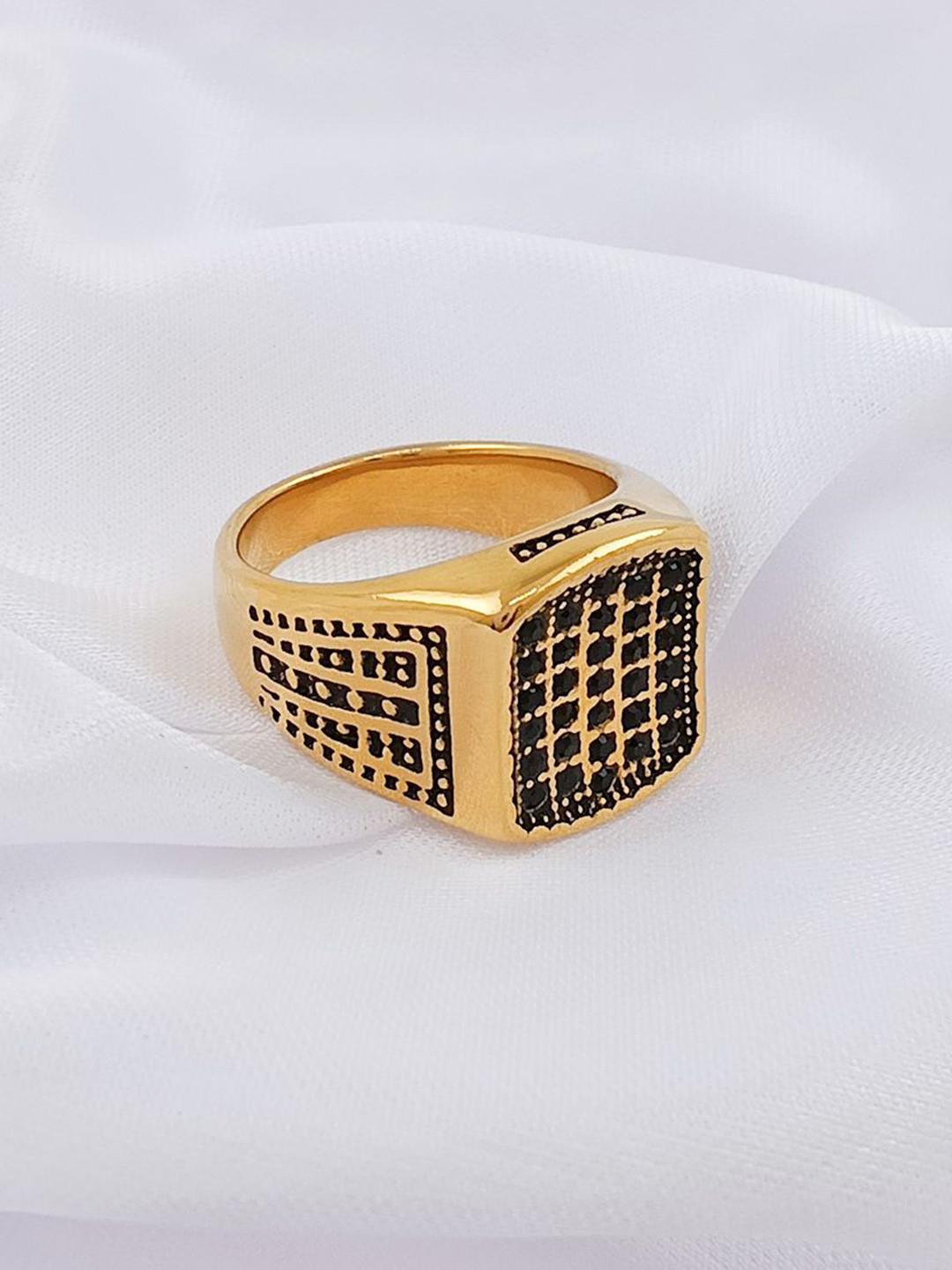 Saizen Men Gold-Plated Stainless Steel Crystal Stone Studded Grid Design Finger Ring