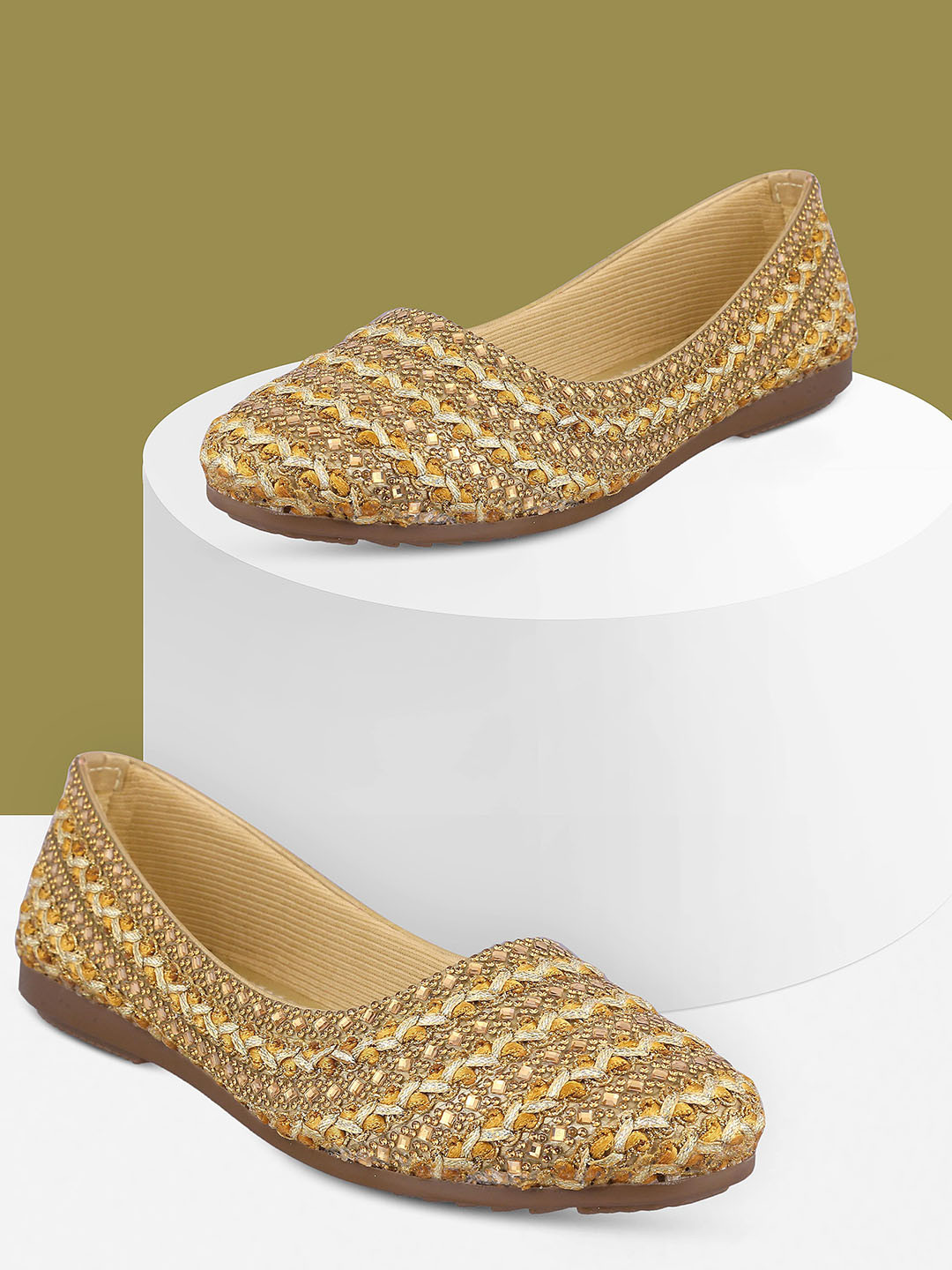 RG Collections Women Embellished Ethnic Mojaris