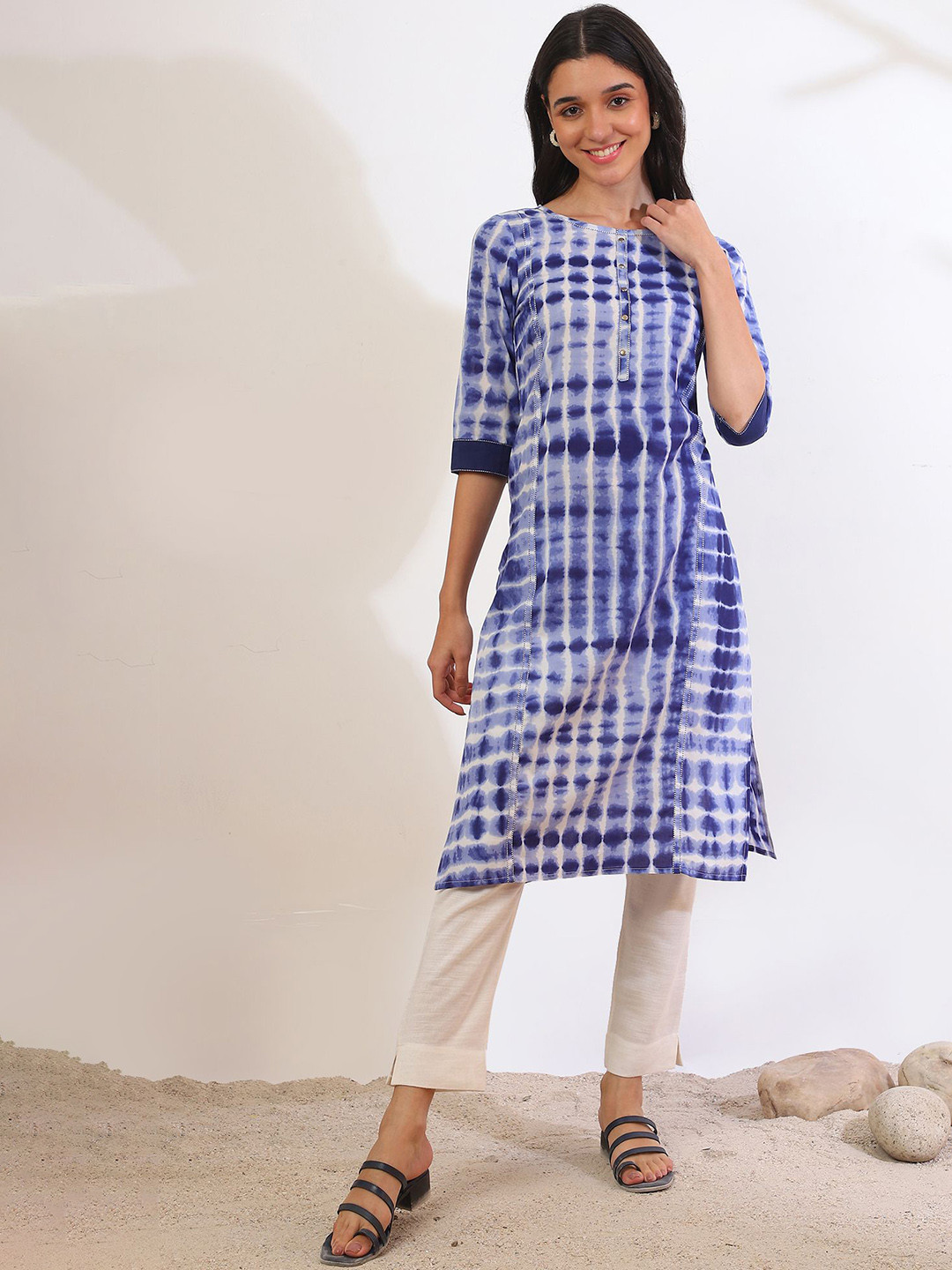 AURELIA Shibori Dyed Round Neck Thread Work Pure Cotton Straight Kurtas