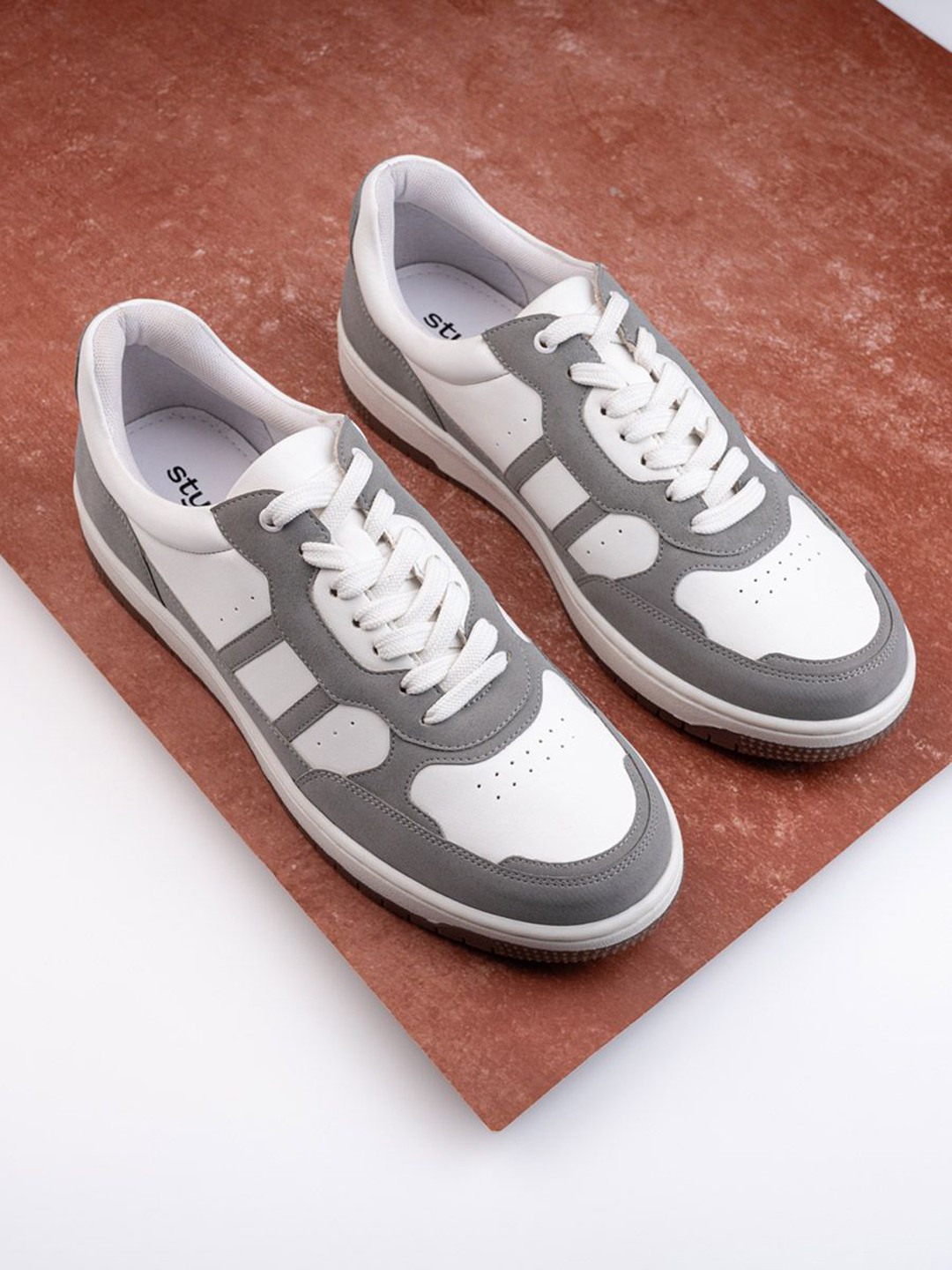 Styli Men Colorblock Lace Up Sneakers