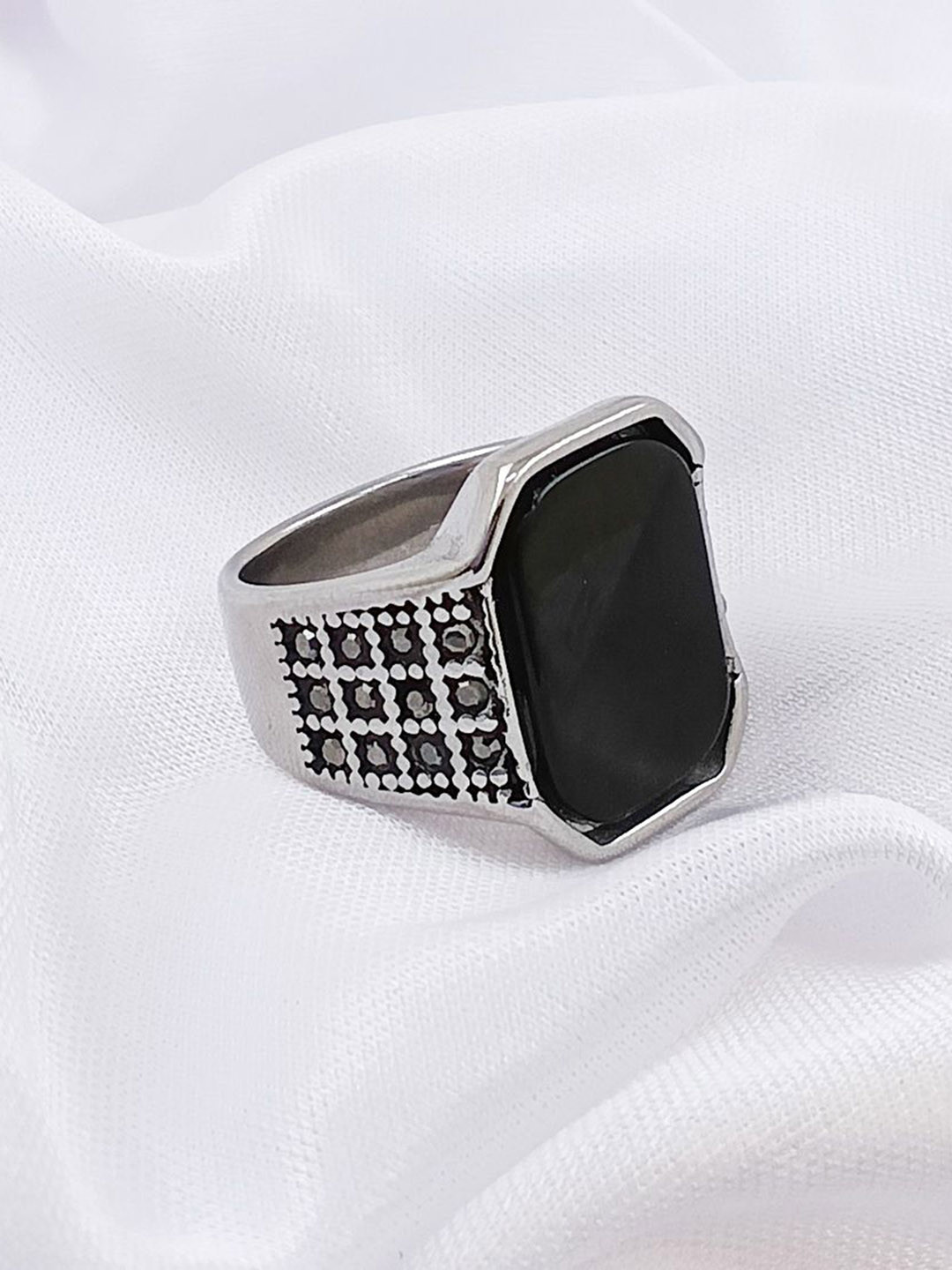 Saizen Men 925 Sterling Silver-Plated Onyx Stones Studded Finger Ring