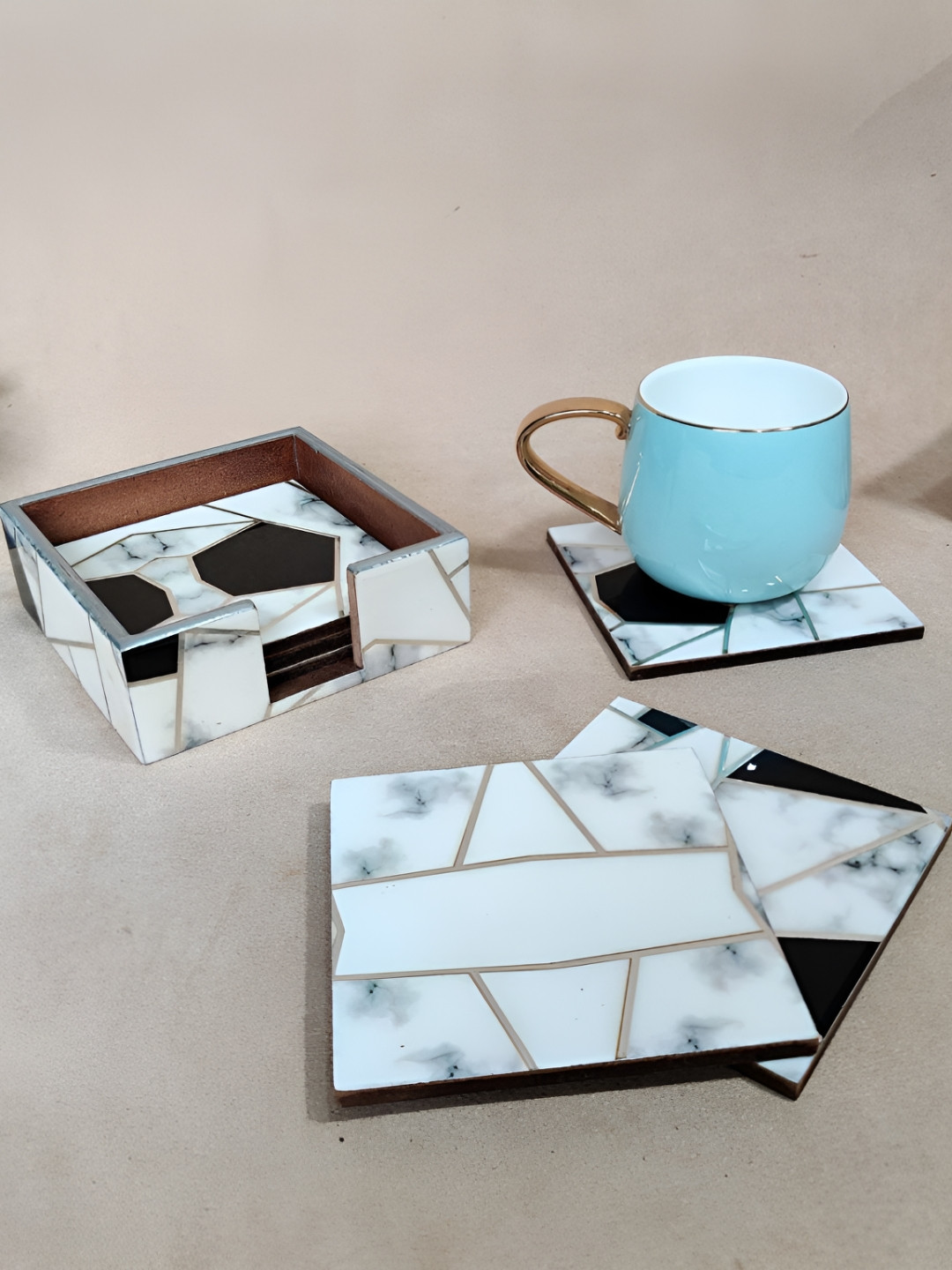 THE HOME CO. Black & White 6 Pieces Geometric Printed Wooden Square Shaped Coasters