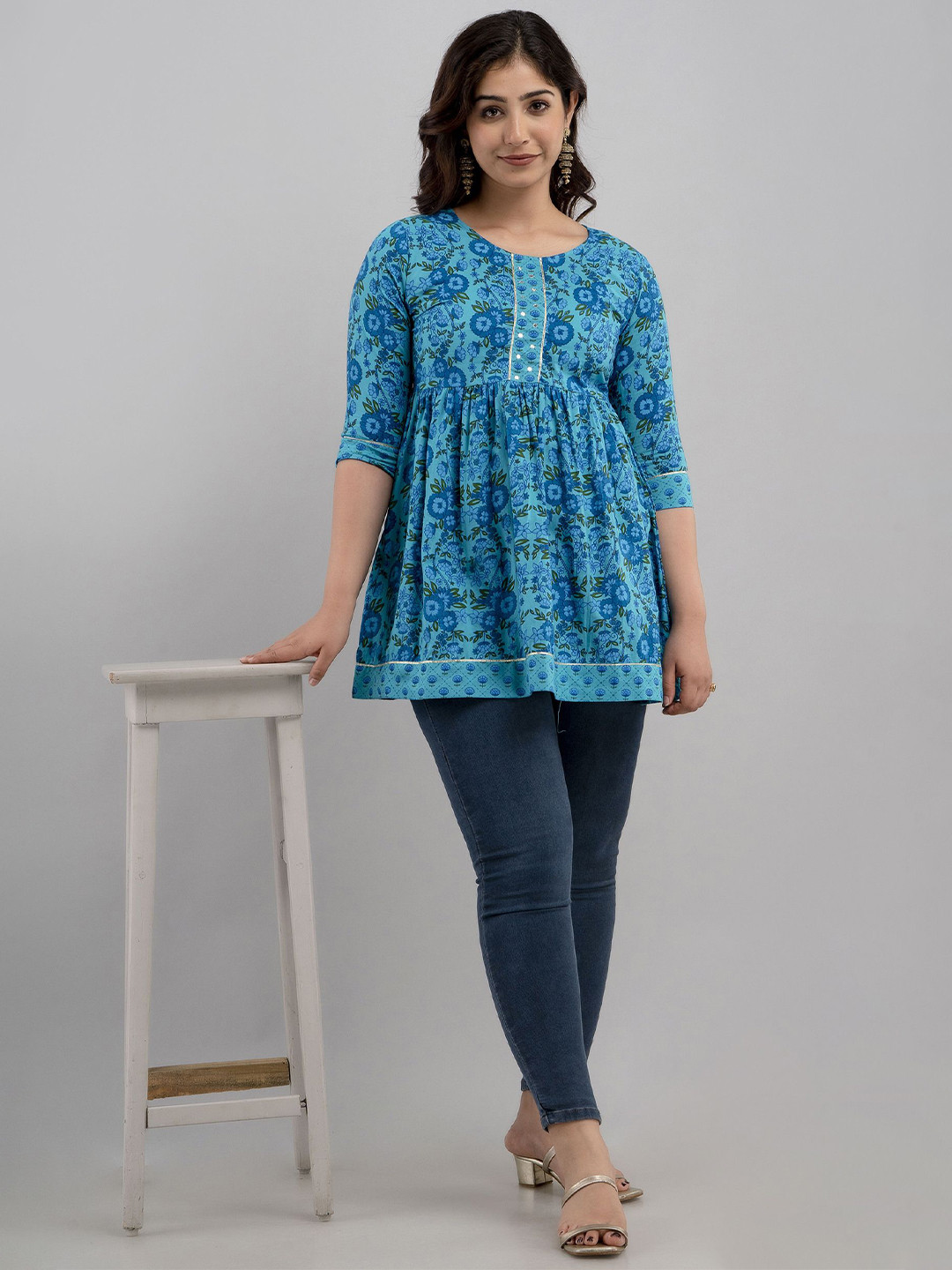 Tailors Art Floral Printed Mirror Work Pleated Kurti