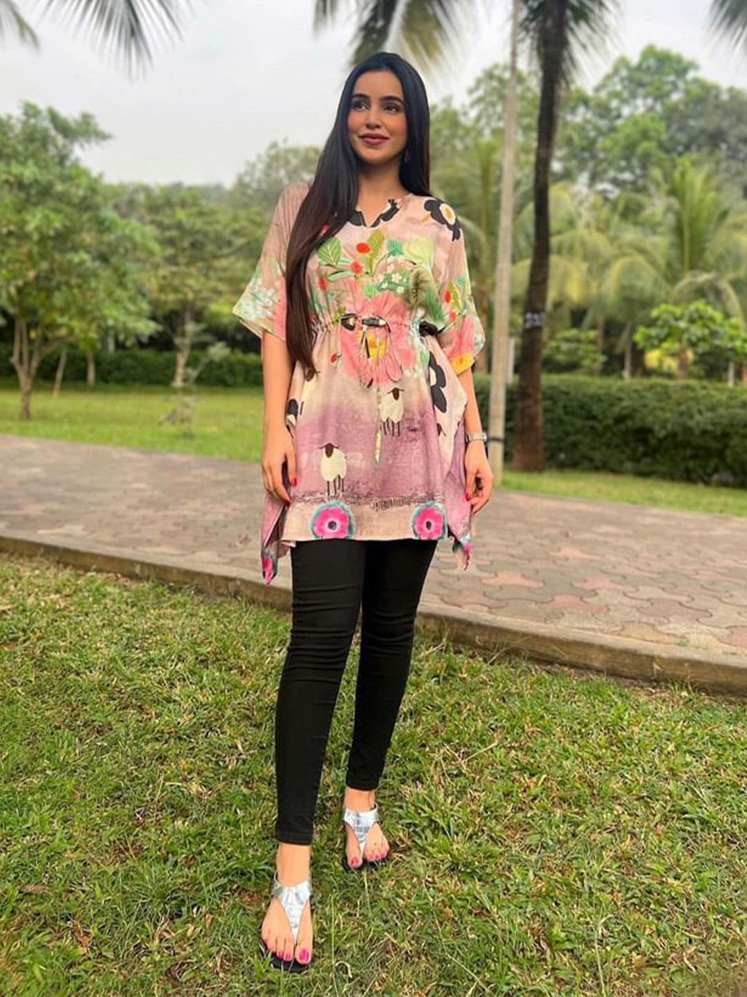 THE BOOZY BUTTON Moo Short Kaftan