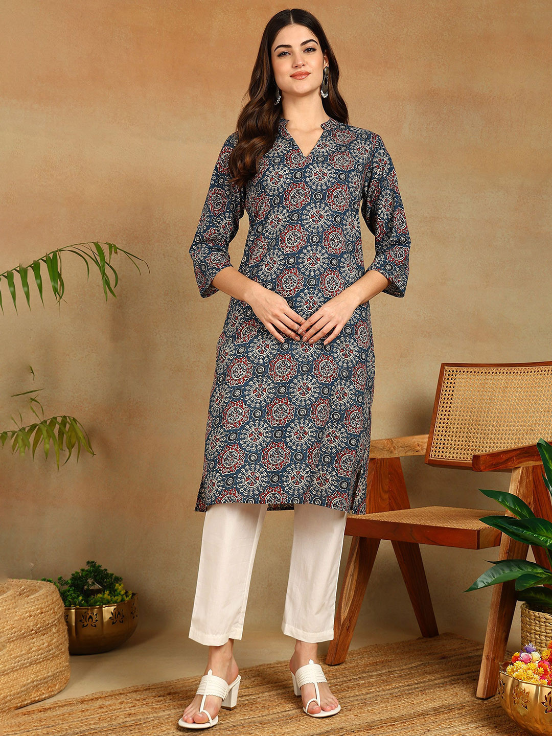 Label Ceres Floral Printed Mandarin Collar Pure Cotton Straight Kurta With Trousers