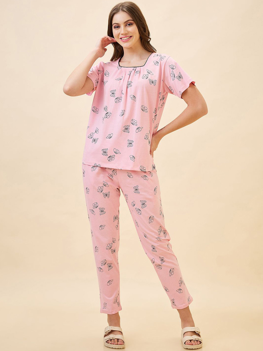 AV2 Women Printed Night suit