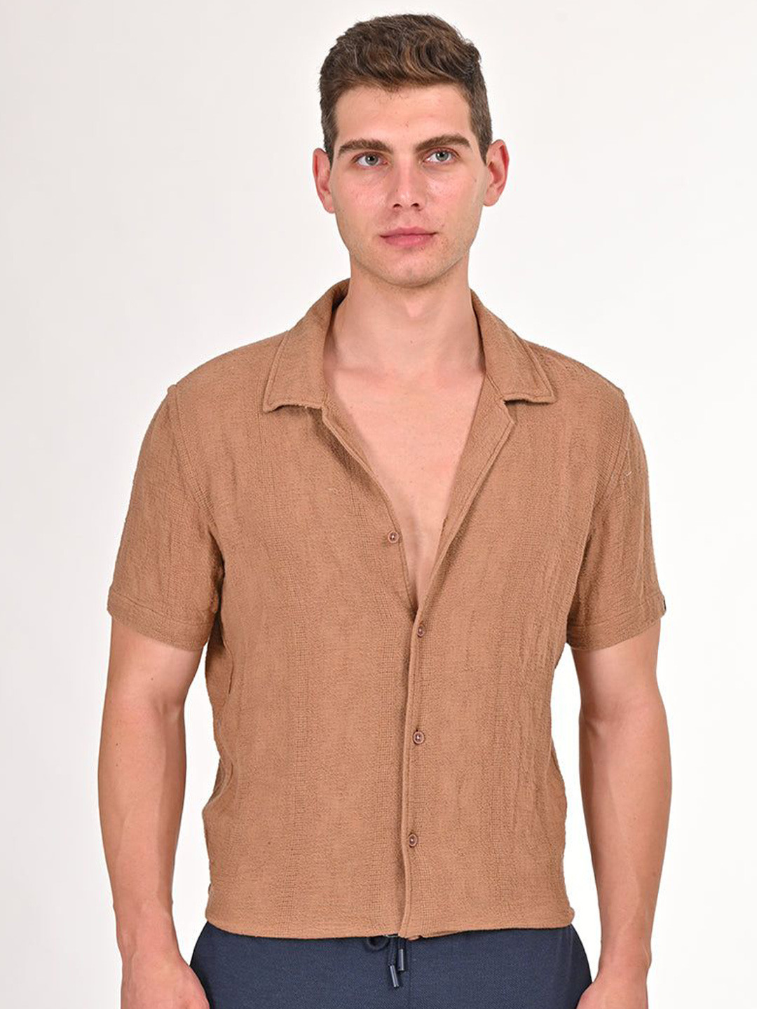 Avrum - Textured Cotton Solid Shirt - Khaki